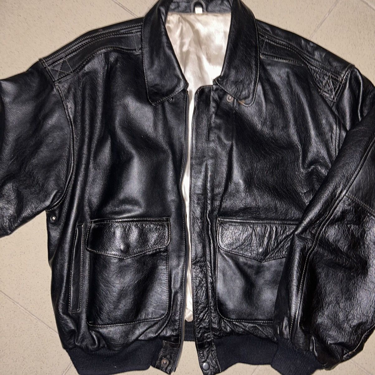 Avirex Vintage Leather Styled Aviation Retro Bomber Vincennes 1928 Size US L / EU 52-54 / 3 - 3 Thumbnail
