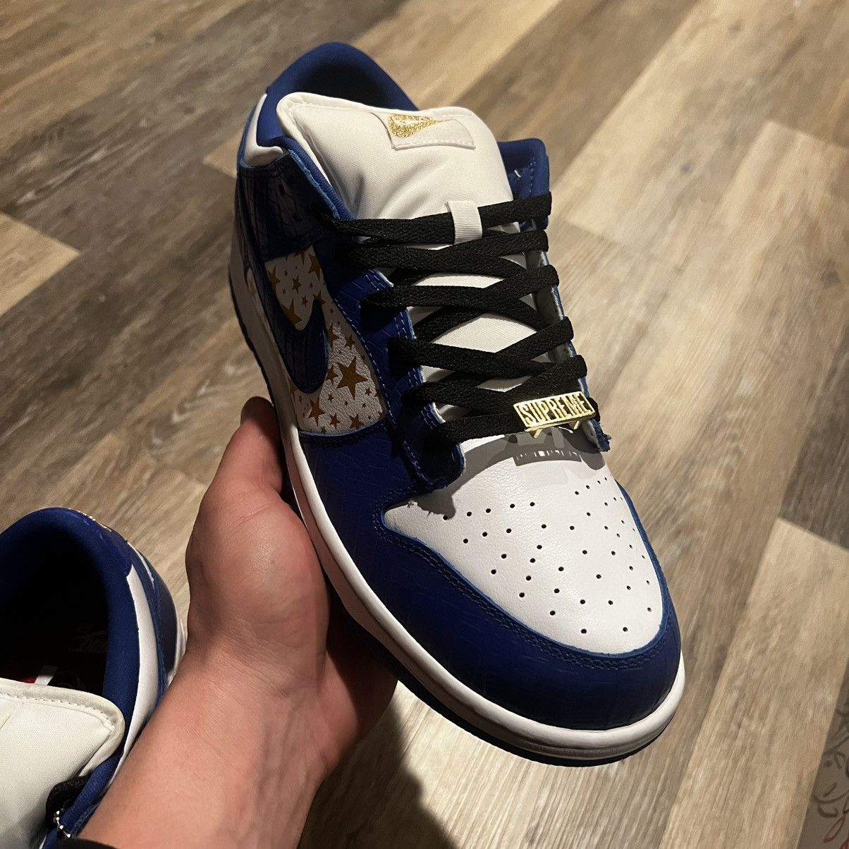 Nike × Supreme Nike Sb Dunk Low Supreme Stars Hyper Royal Size US 10.5 / EU 43-44 - 9 Thumbnail