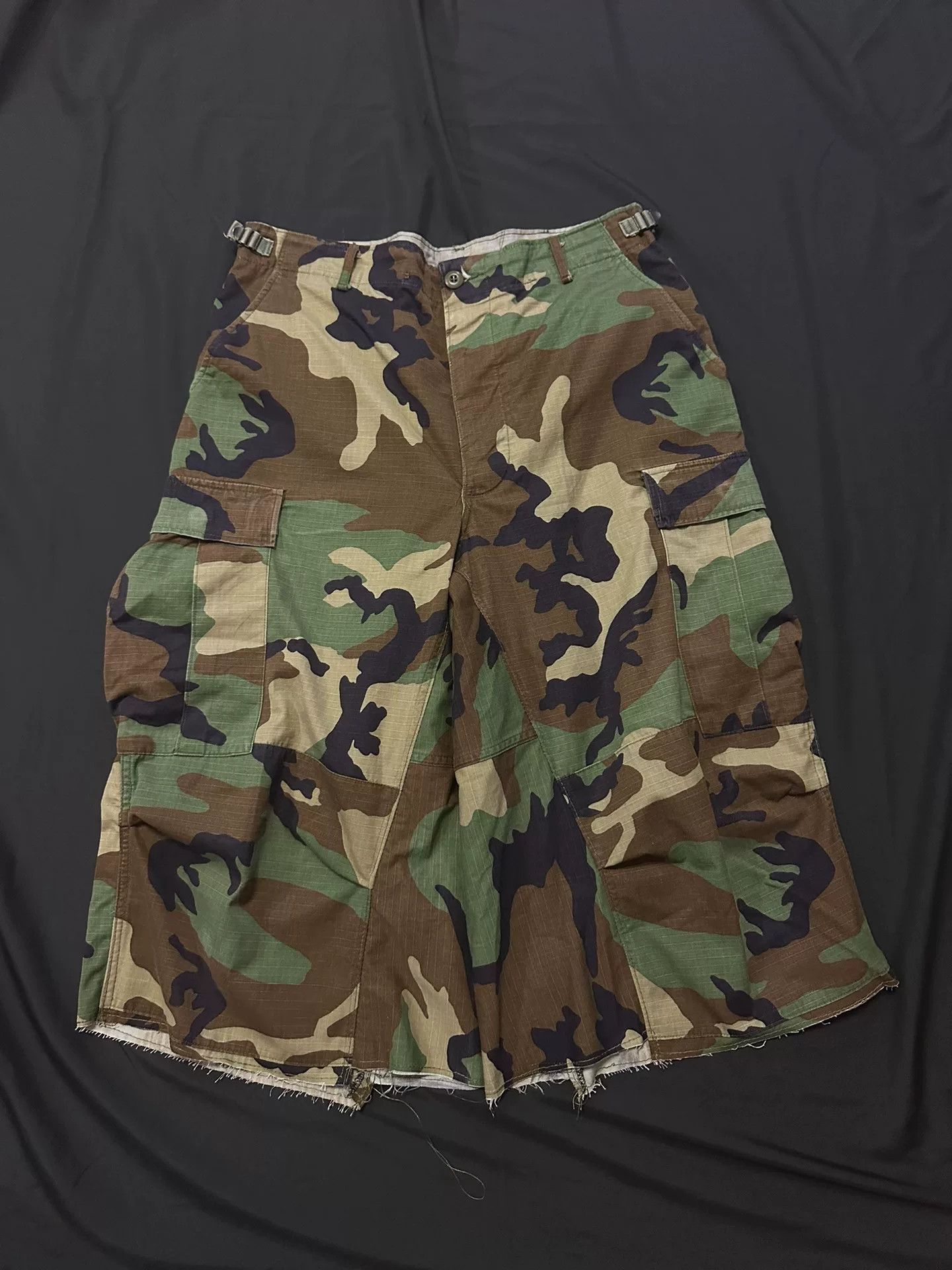 Vintage Vintage 80s Camo Cargo Remake Pants Size US 31 - 1 Thumbnail