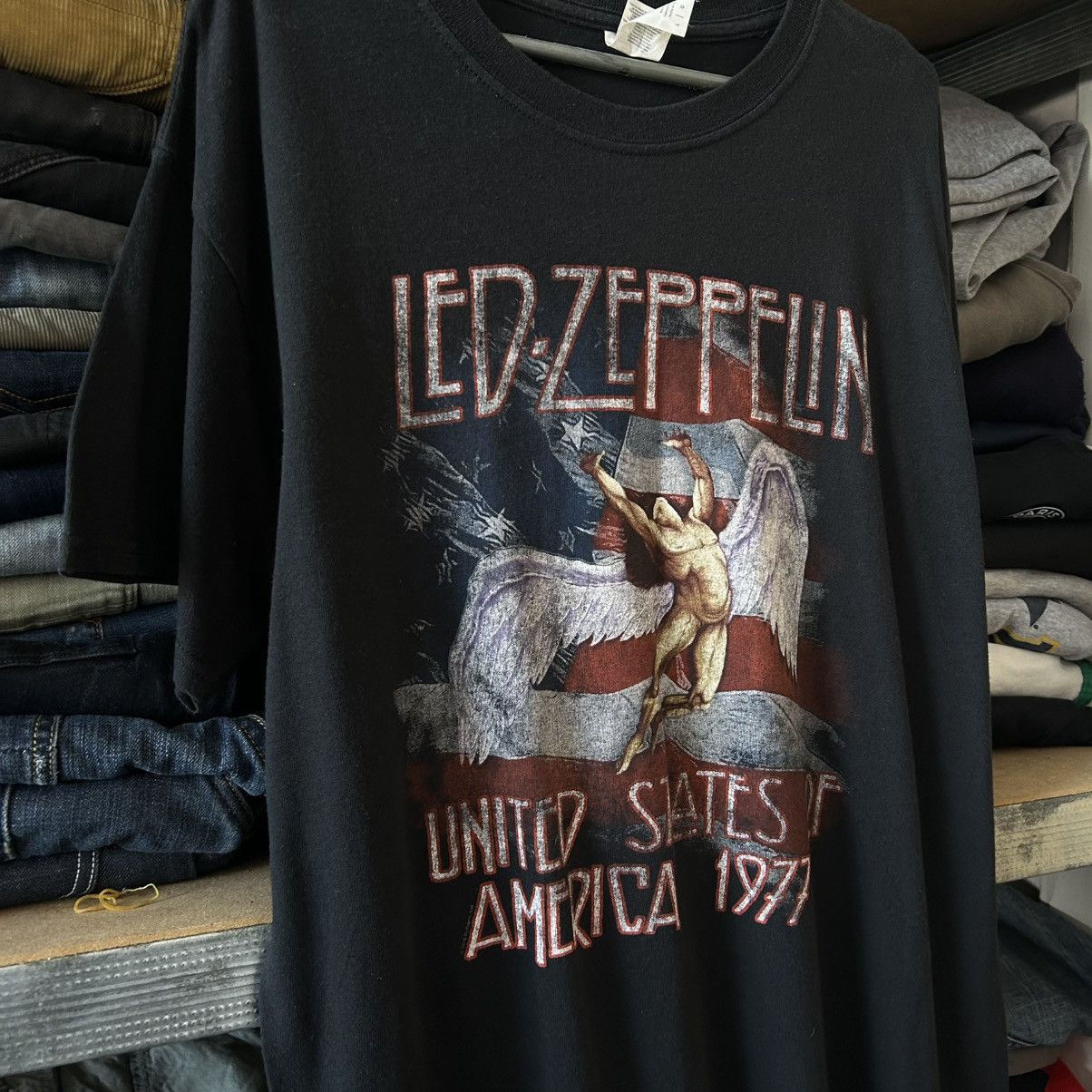 Band Tees Vintage Led Zeppelin Big Graphic Logo Rock band tee size L Size US L / EU 52-54 / 3 - 2 Thumbnail