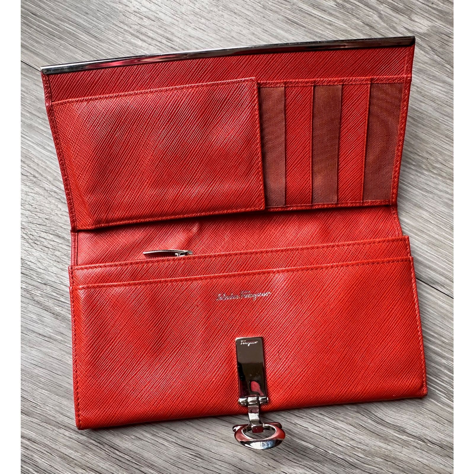 Salvatore Ferragamo Salvatore Ferragamo Pamplona Pebble Red Leather Long Wallet Size ONE SIZE - 17 Thumbnail