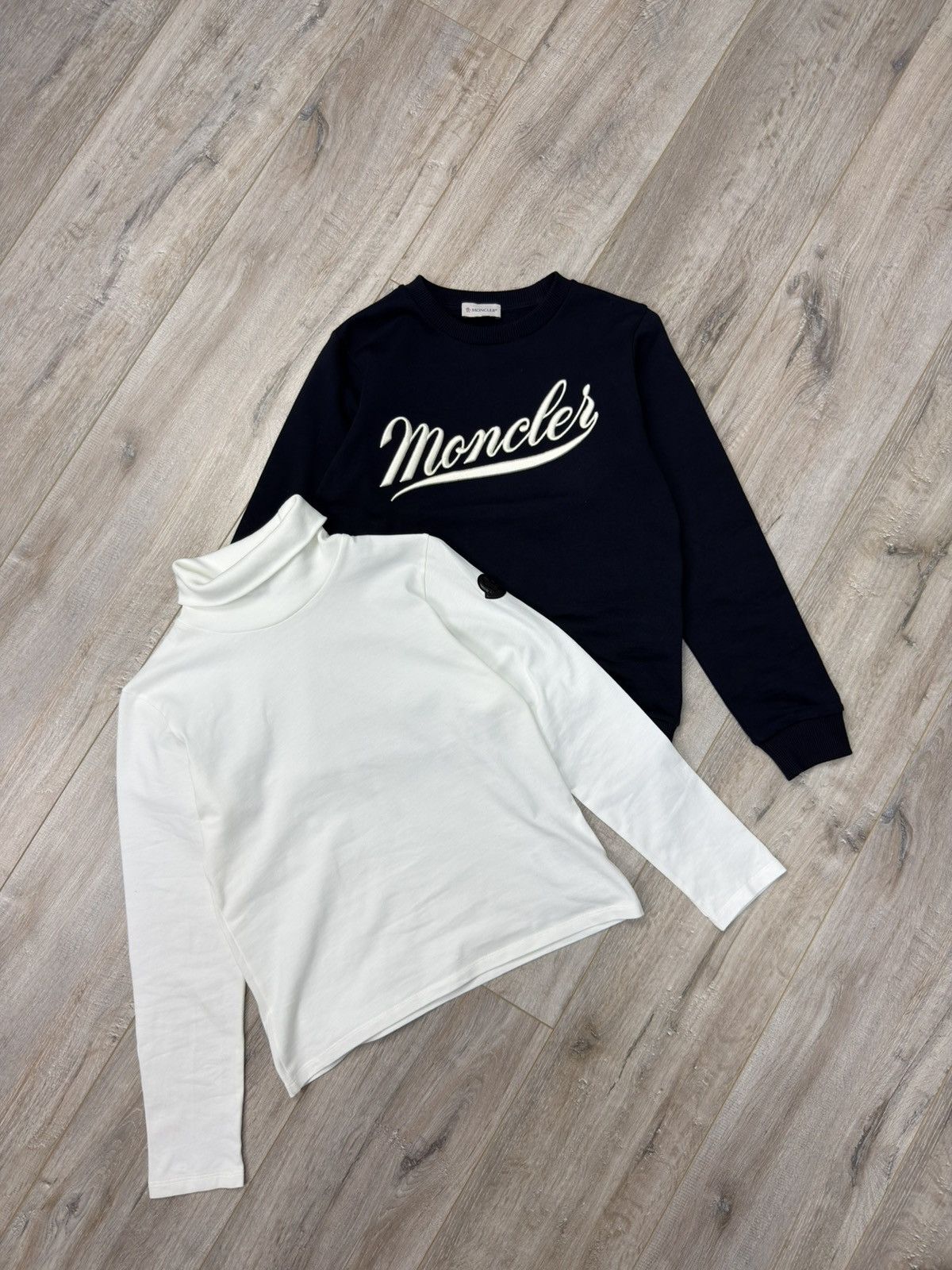 Moncler Moncler 2 Piece Set Fits Women XS Turtleneck + Sweatshirt Size XS / US 0-2 / IT 36-38 - 4 Thumbnail