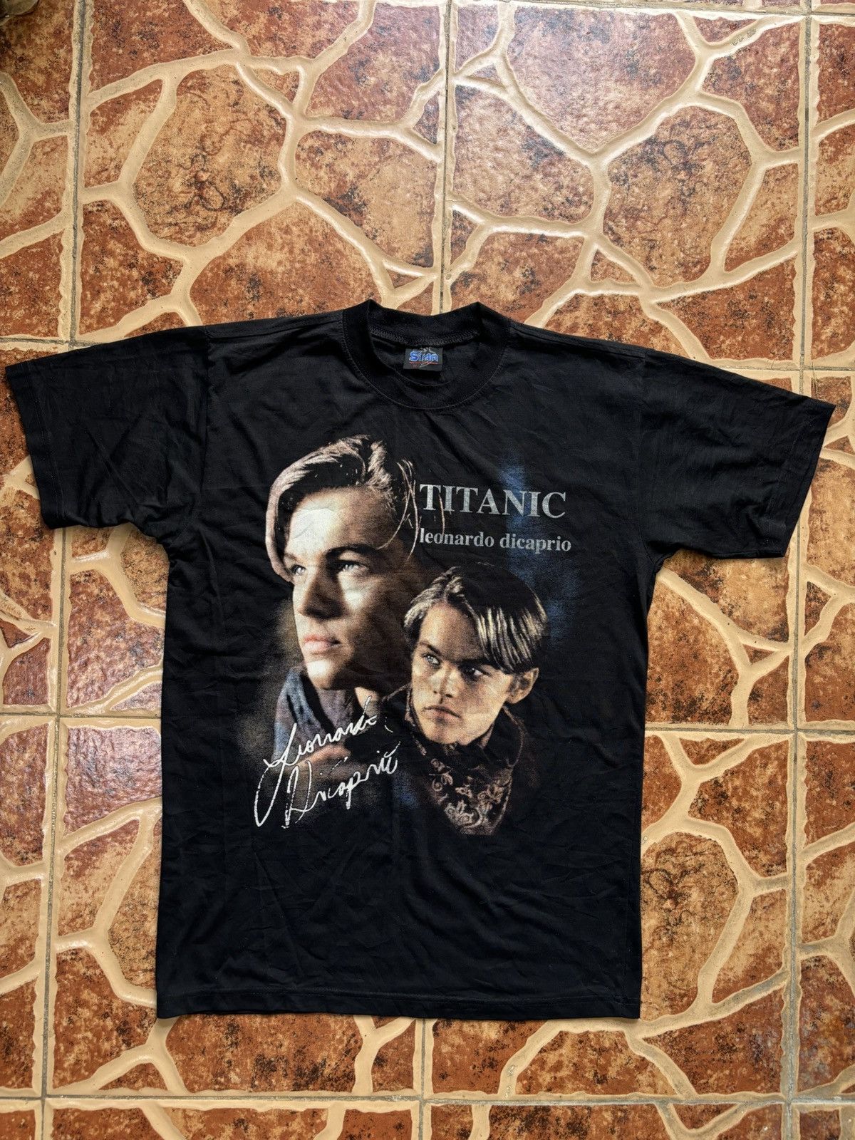 Vintage Vintage 90’s Titanic Leonardo dicarpio Size US M / EU 48-50 / 2 - 2 Thumbnail