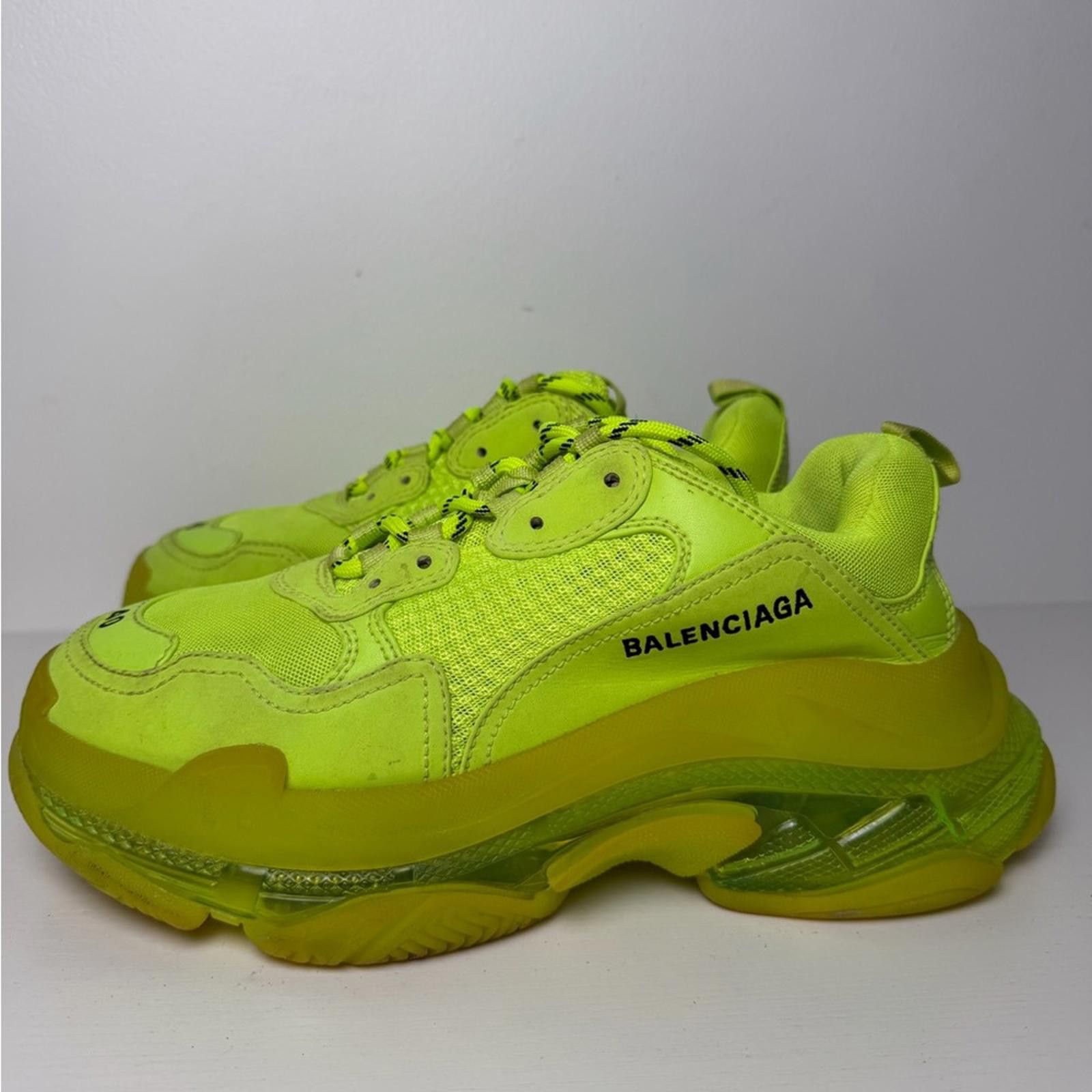 Balenciaga Balenciaga Triple S Clear Sole Sneaker Neon Green Men SZ 40 Size US 7 / EU 40 - 3 Thumbnail