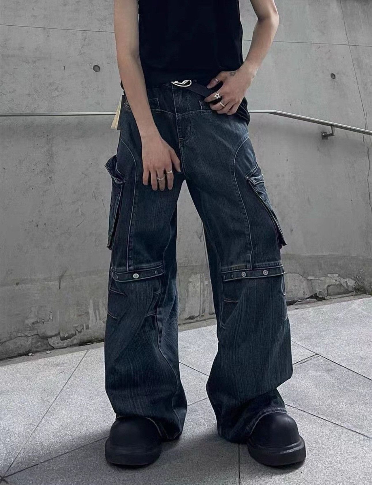 Japanese Brand × Jean Retro heavy duty workwear large pocket wide leg cargo jeans Size US 33 - 2 Thumbnail