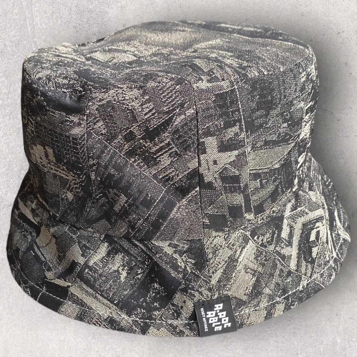 Issey Miyake 2024 APOC ABLE London Diorama Map Reversible Bucket Hat Size ONE SIZE - 7 Thumbnail
