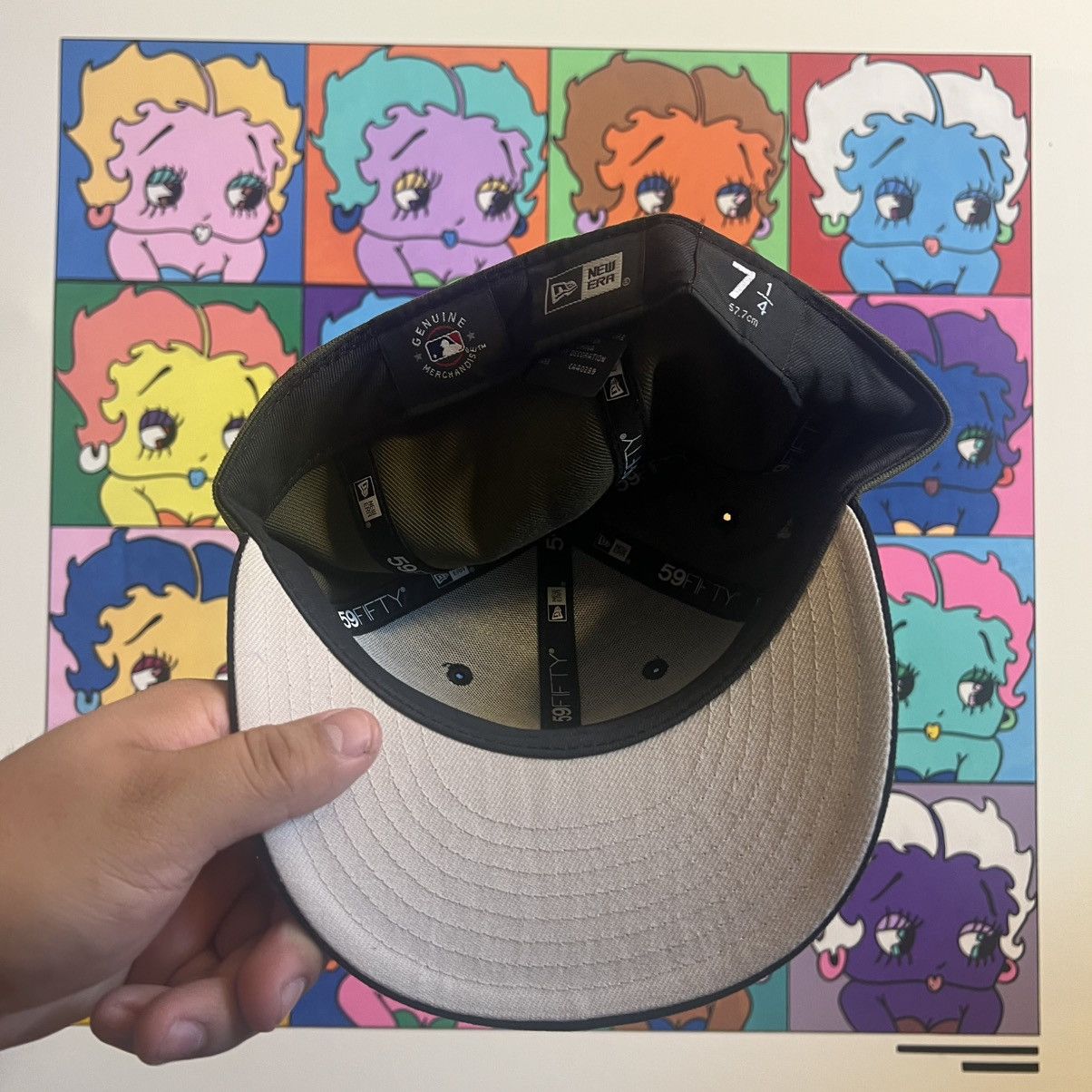 New Era 7 1/4 Minessota twins Two tone ARMY Bomber Size ONE SIZE - 2 Thumbnail
