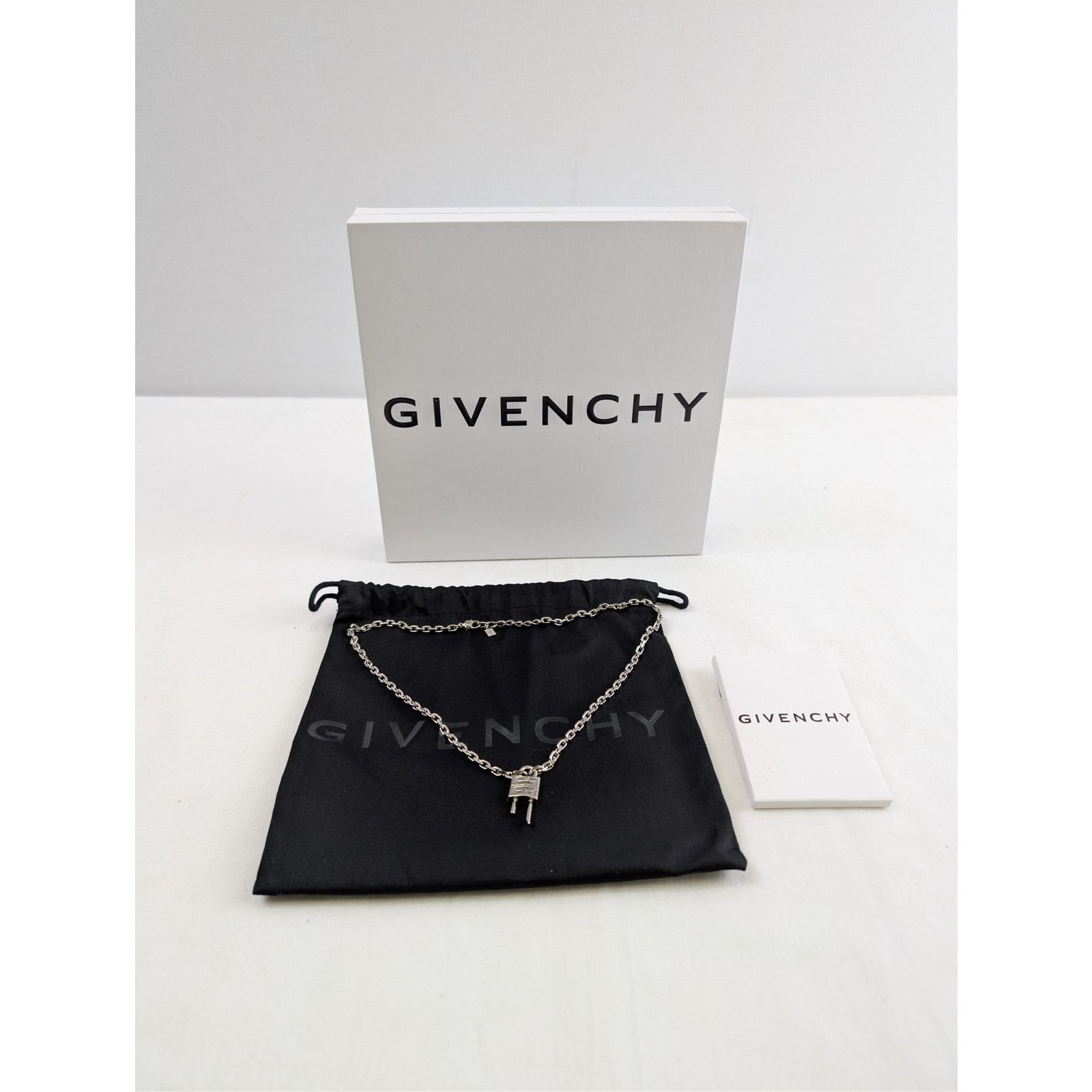 Givenchy o1rshd1 Size: OS / Lock Necklace in Silver Size ONE SIZE - 13 Thumbnail