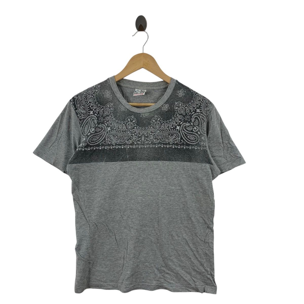 Uniqlo UNIQLO x Japanese Pop Culture Project Paisley Design Tee Size S / US 4 / IT 40 - 4 Thumbnail