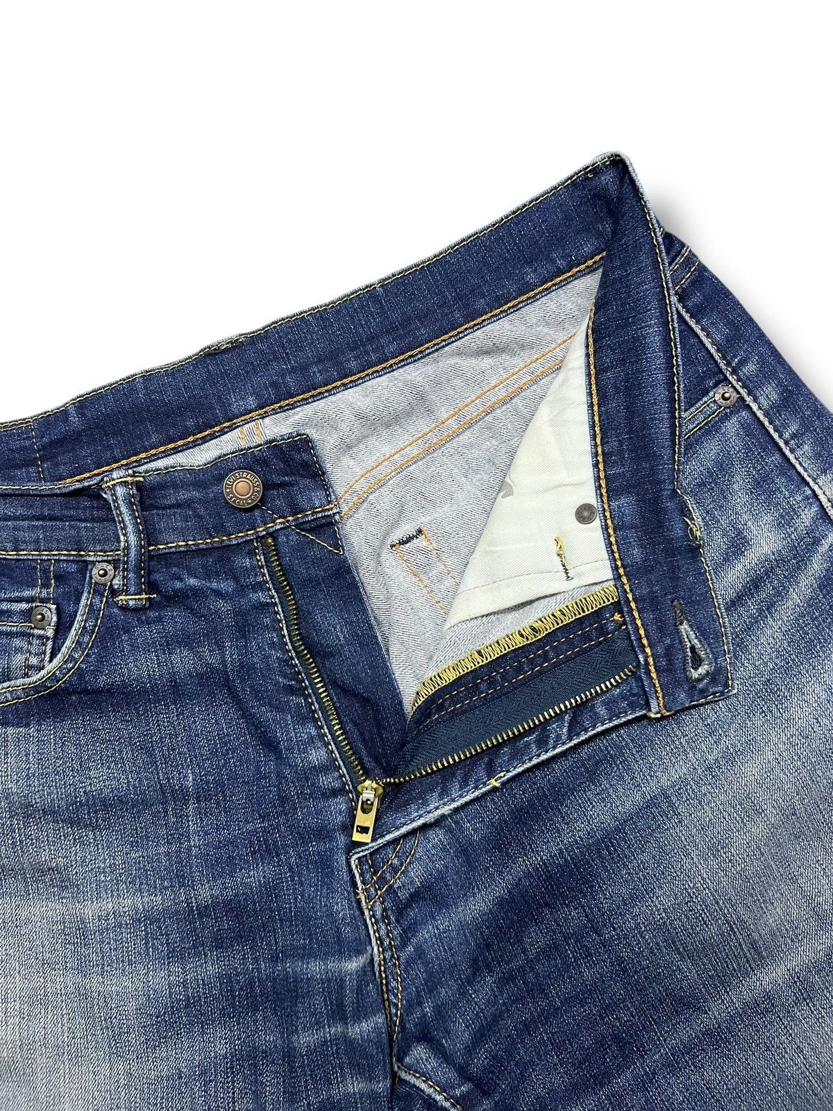 Levi's Loose Vintage Levi’s 505 - Faded Wash, Distressed Denim Size US 33 - 9 Thumbnail