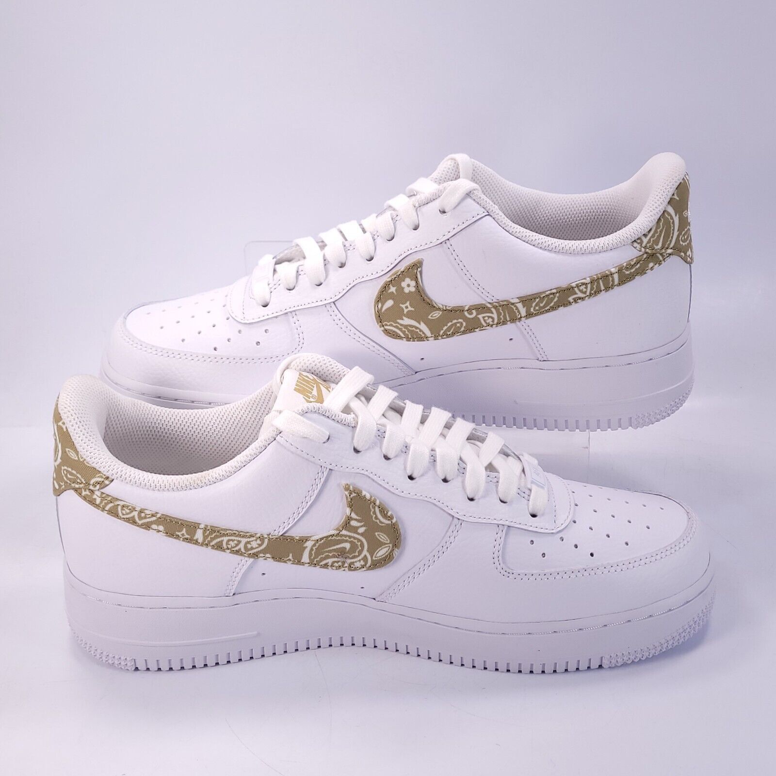 Nike Nike Air Force 1 '07 ESS Shoe Womens Size 11.5 DJ9942-101 Size US 11.5 / IT 41.5 - 5 Thumbnail