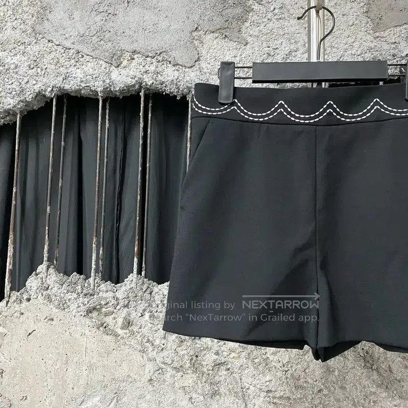 Valentino Valentino Black Women's Shorts with Decorative Waist . Size 28" / US 6 / IT 42 - 3 Thumbnail