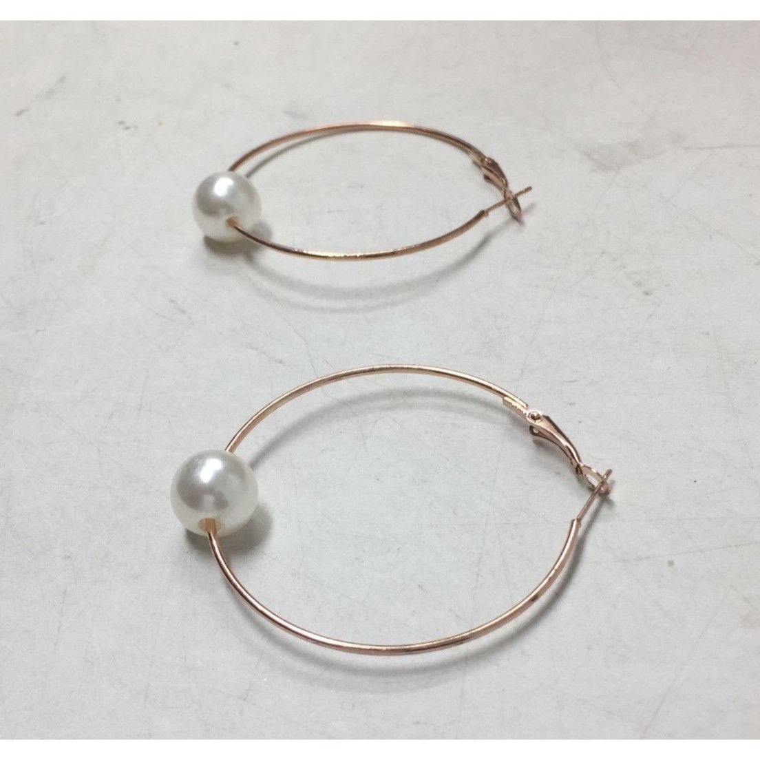 Other Women's Rose Gold Hoop Earrings with Faux White Pearl (Like Size ONE SIZE - 5 Thumbnail