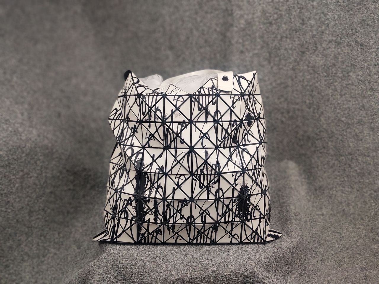 Issey Miyake Issey Miyake Bao Bao Japan Curtis Krig Tote Bag Black Art Size ONE SIZE - 4 Thumbnail