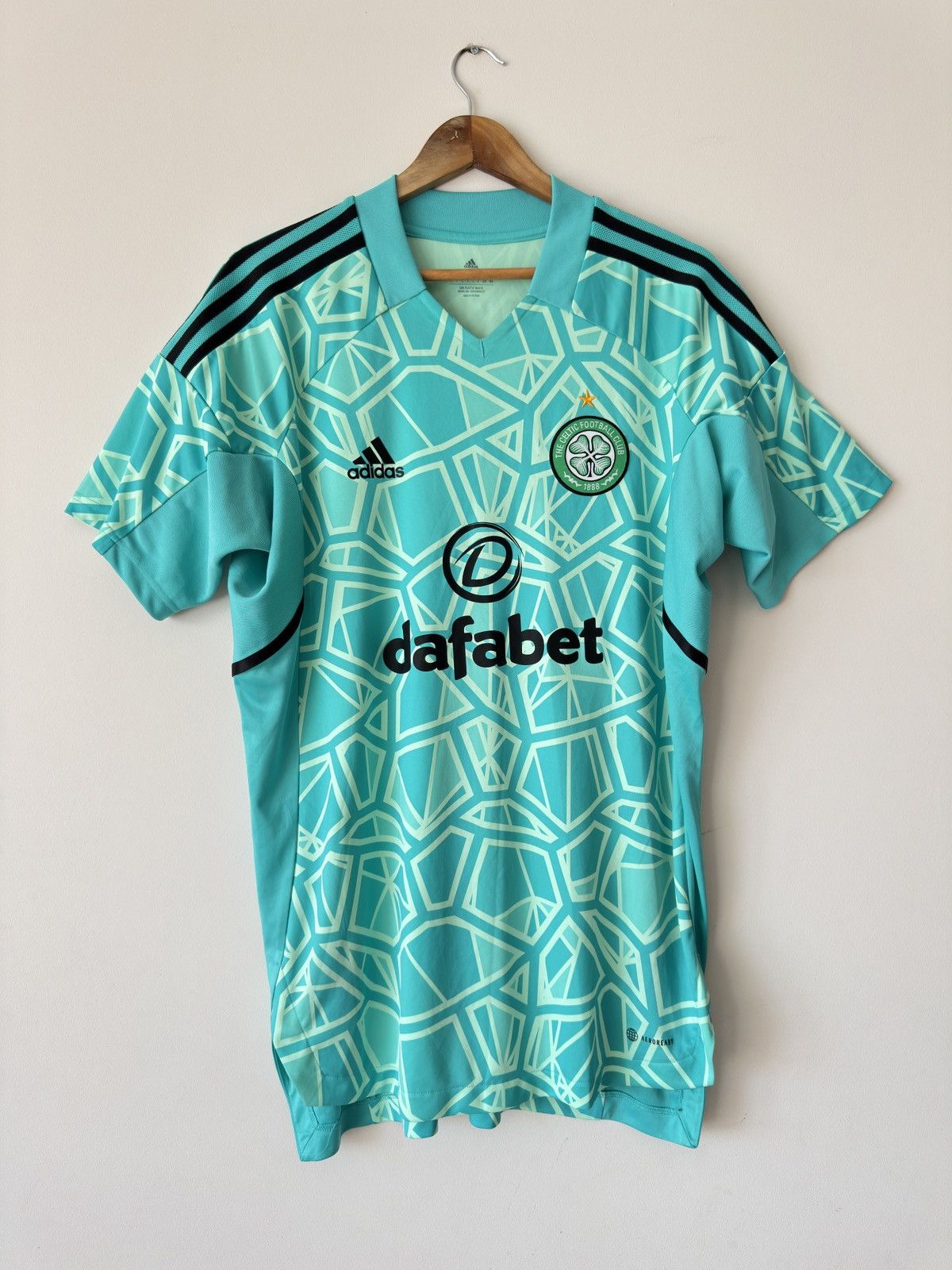 Adidas Celtic 2022-2023 Soccer Goalkeeper Jersey Adidas Shirt Kit Size US L / EU 52-54 / 3 - 1 Thumbnail