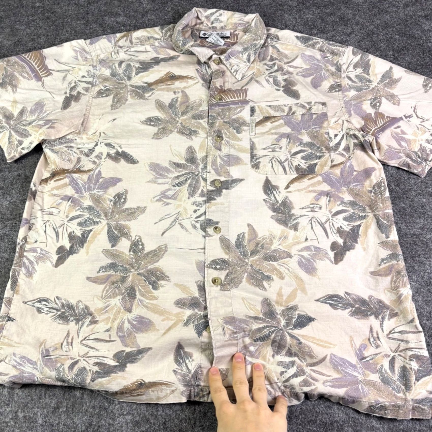 Vintage Columbia PFG Shirt Men Short Sleeve Button-Up Beige Floral Nautical 49in Chest Large L Summer Spring Casual Travel Mens Size US L / EU 52-54 / 3 - 5 Thumbnail