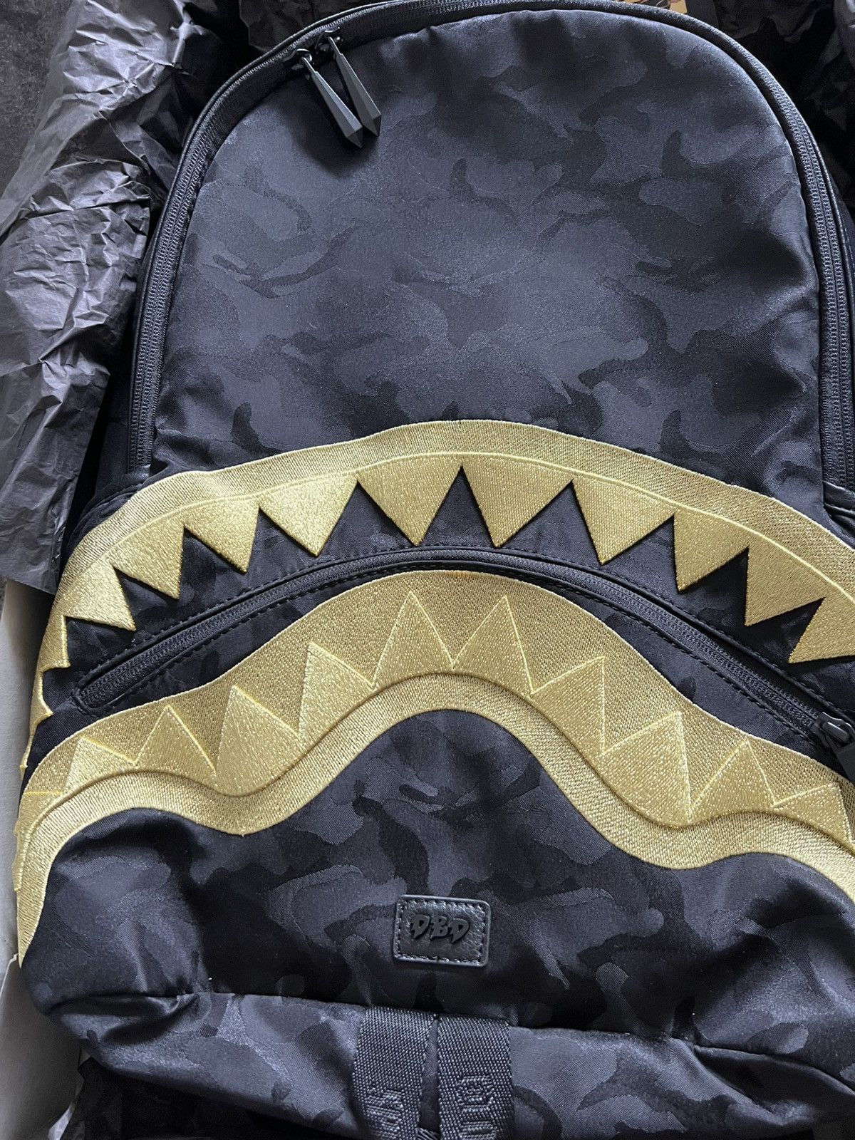 Sprayground Sprayground AB84 “Gold Shark” Backpack — 1 of 28 — Deadstock Size ONE SIZE - 4 Thumbnail
