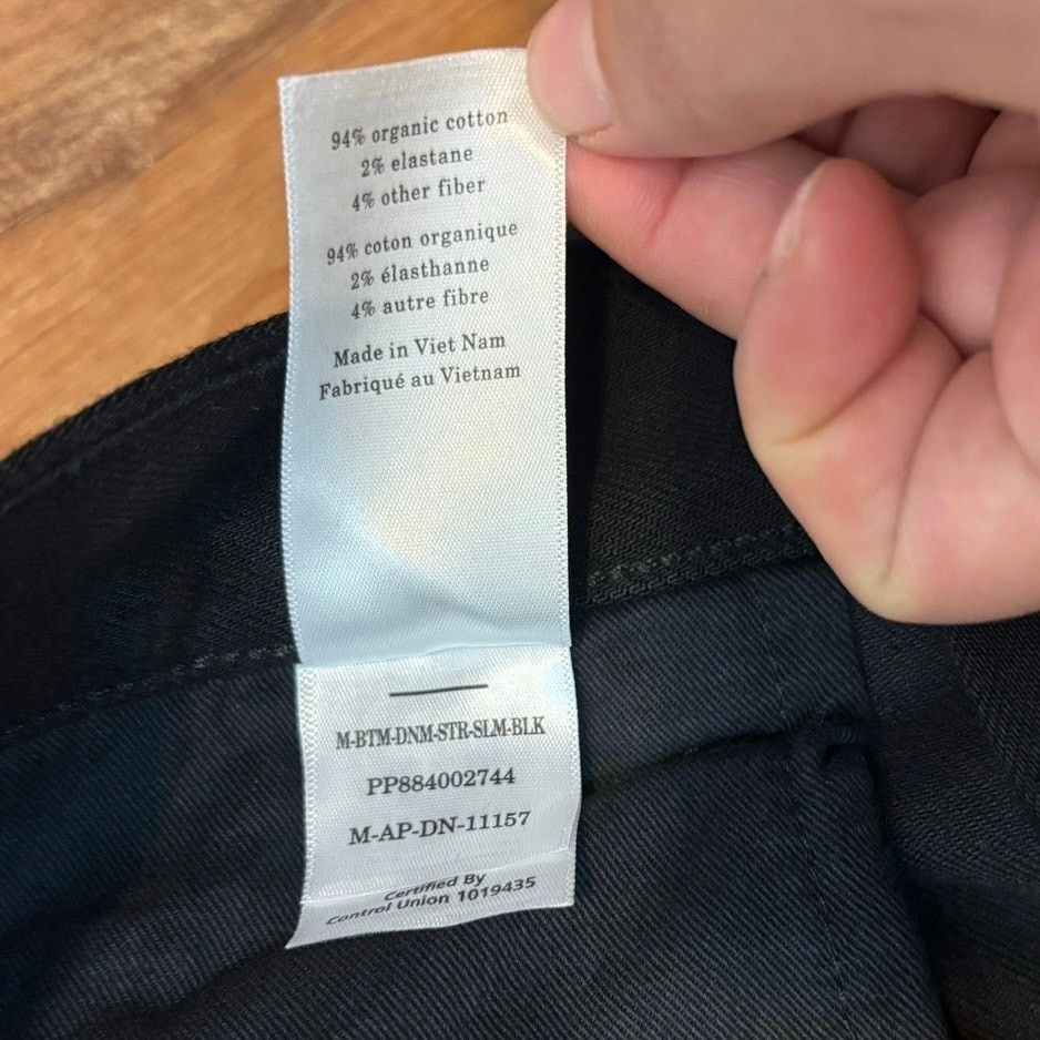 Everlane NWT Everlane The Slim Stretch Organic Jean Black Size 35x30 Size US 35 - 6 Thumbnail