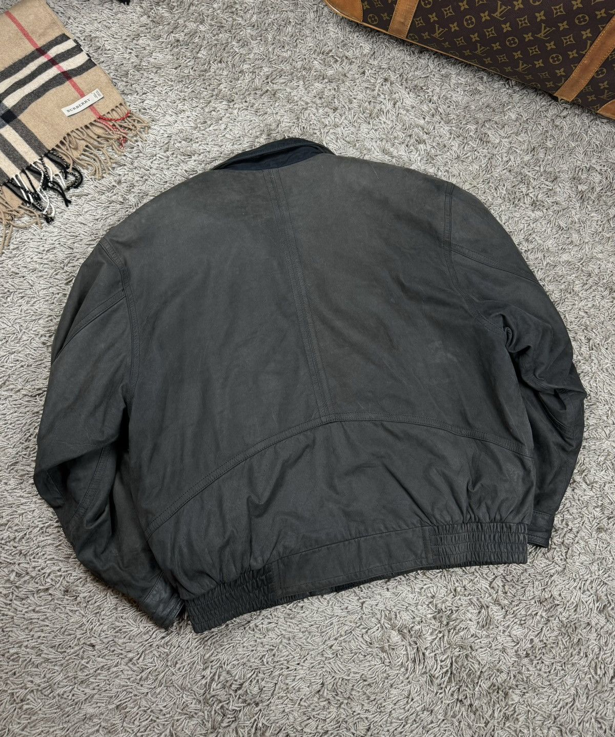Vintage Vintage leather bomber jacket 90s original retro casual item Size US XL / EU 56 / 4 - 2 Thumbnail