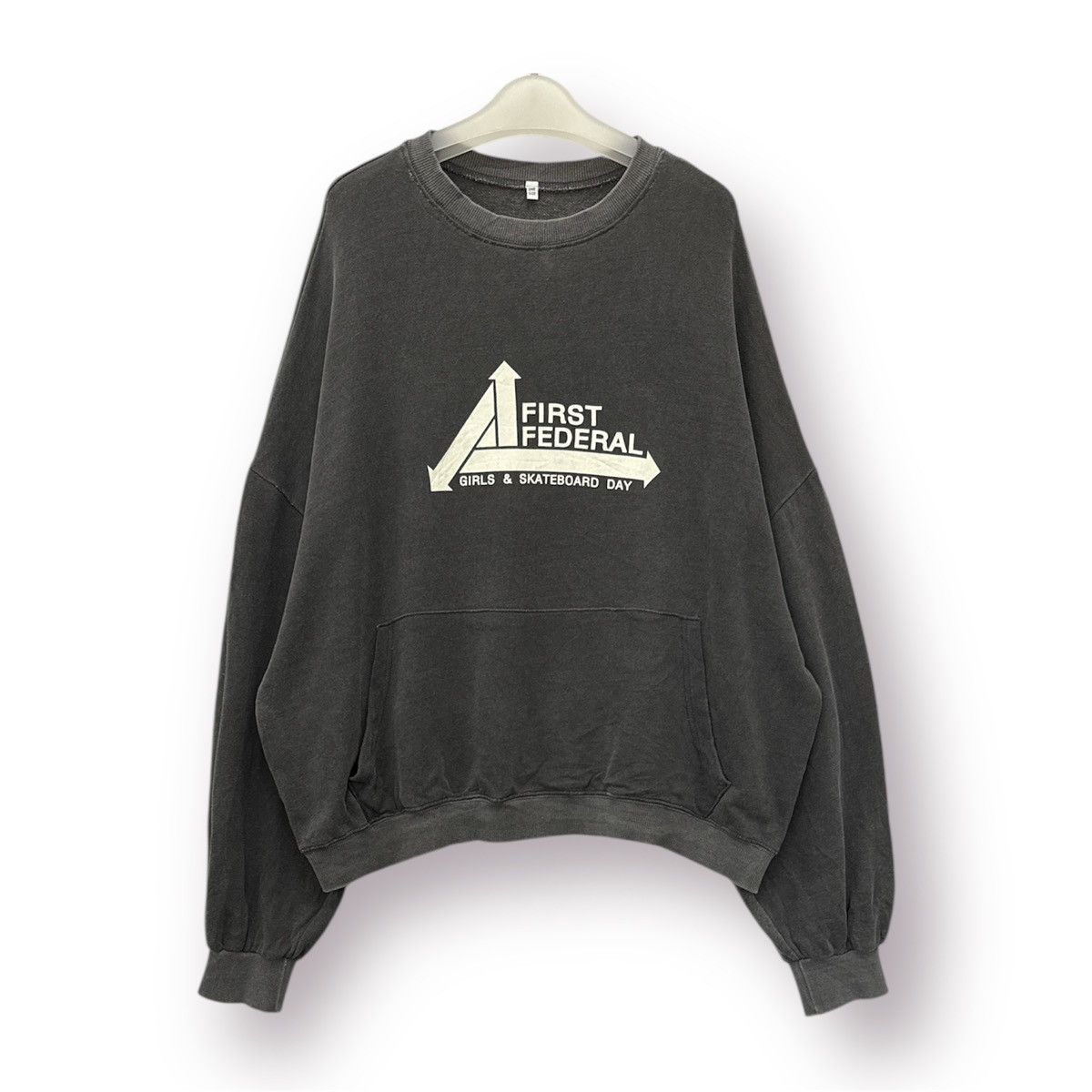 Girl Skateboards 🔥 GIRLS & SKATEBOARD STREETWEAR BAGGY SWEATSHIRT Size US M / EU 48-50 / 2 - 1 Thumbnail