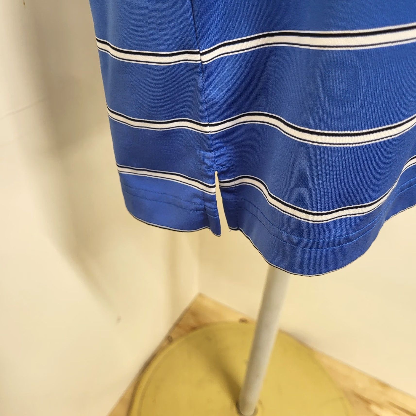 Vintage Greg Norman PlayDry Polo Shirt Men's L Golf Blue Striped Short Sleeve Size US L / EU 52-54 / 3 - 5 Thumbnail