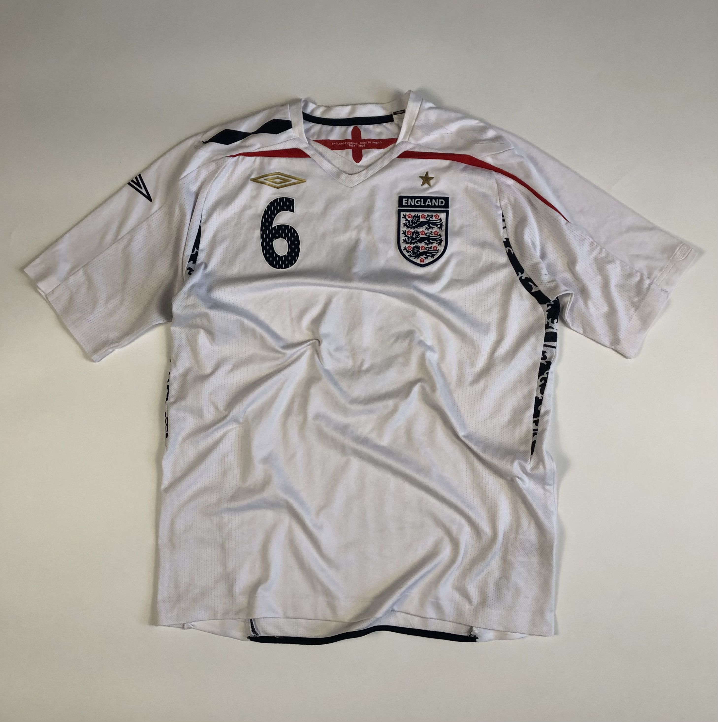 Umbro Umbro England 2007-2009 Home Jersey #6 Terry Size US L / EU 52-54 / 3 - 1 Thumbnail