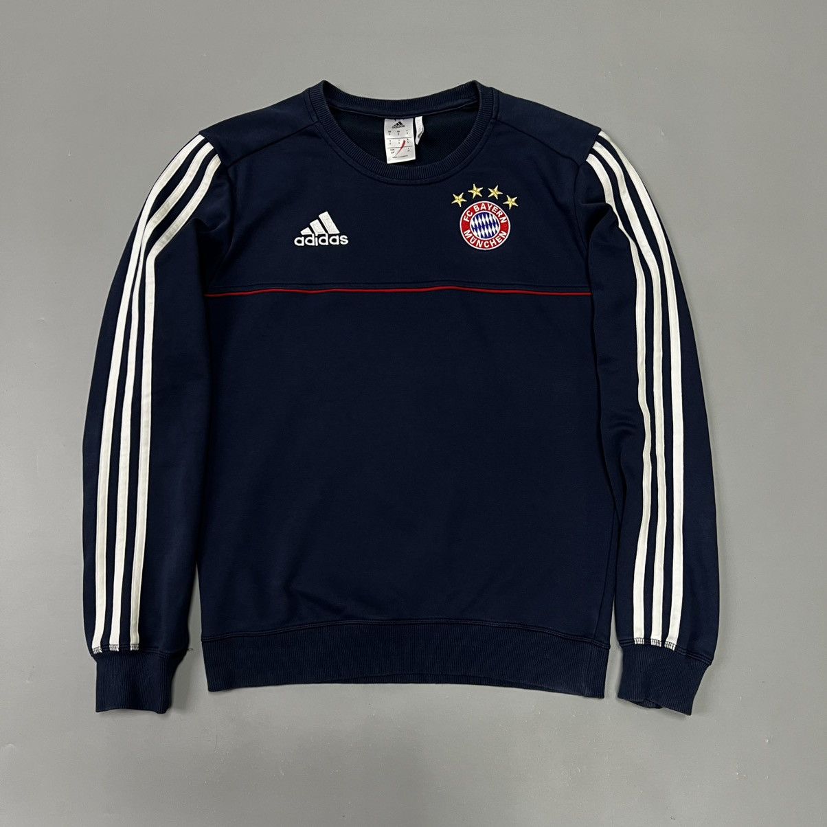 Adidas Adidas Soccer Sweatshirt F.C Bayern Munich size S y2k Size US S / EU 44-46 / 1 - 1 Thumbnail