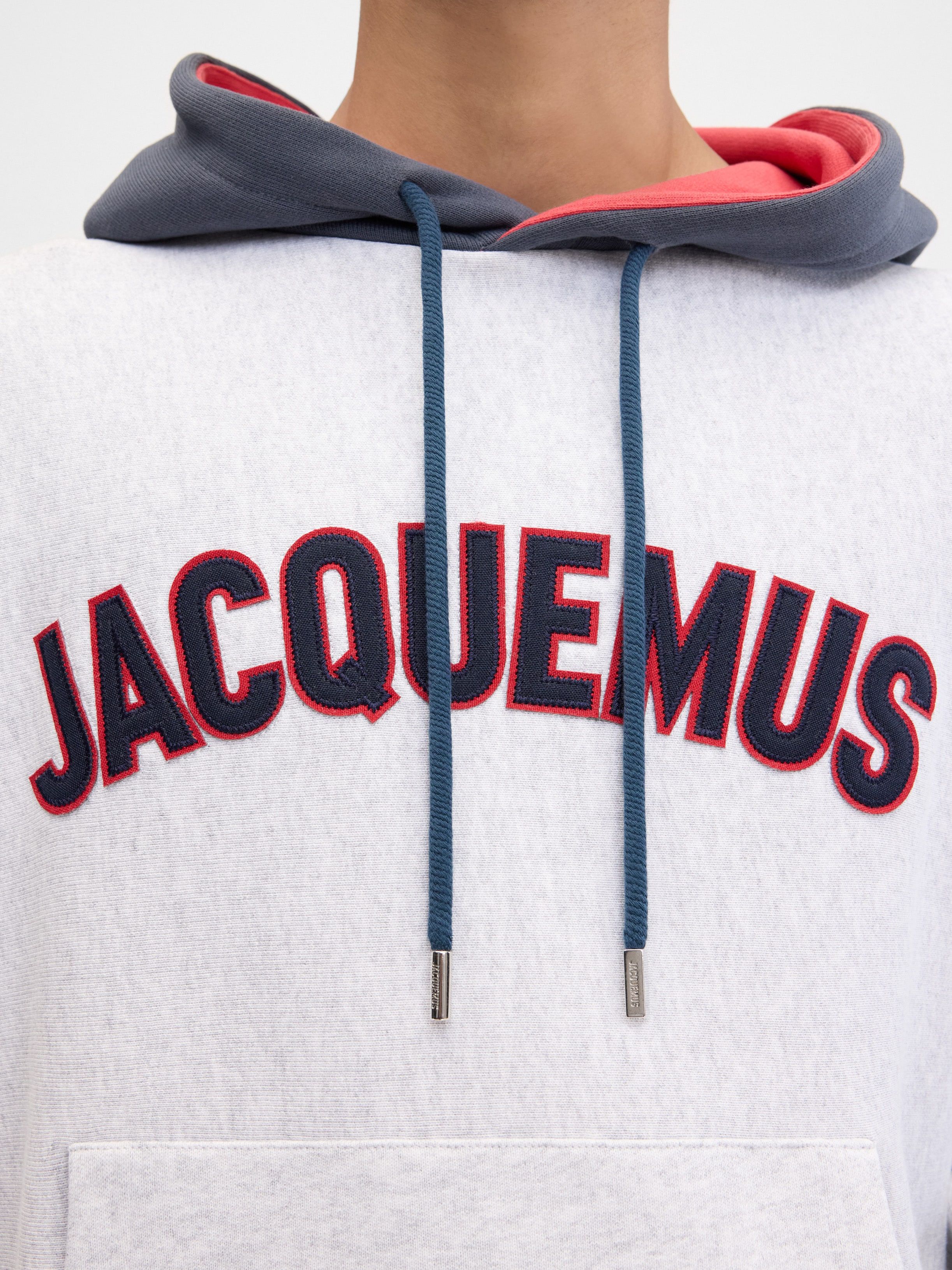 Jacquemus o1h1sh10525 Le Hoodie Baseball in Grey Size US XL / EU 56 / 4 - 4 Thumbnail