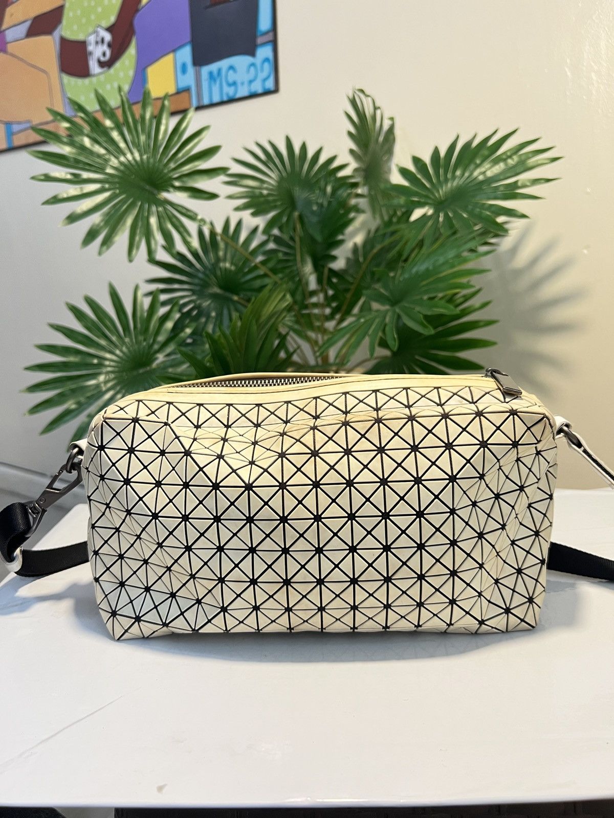 Issey Miyake Bao Bao Issey Miyake Geometric Saddle Bag Desinger Handbag Size ONE SIZE - 1 Thumbnail