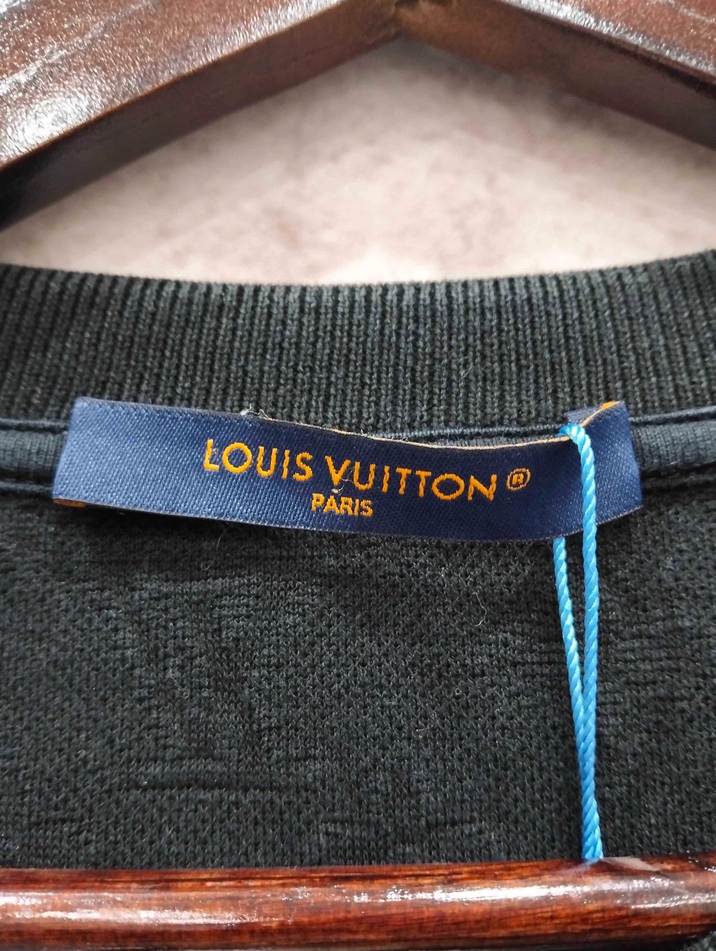 Louis Vuitton LV black monogram 3D pocket short-sleeve T-shirt size L Size US L / EU 52-54 / 3 - 4 Thumbnail