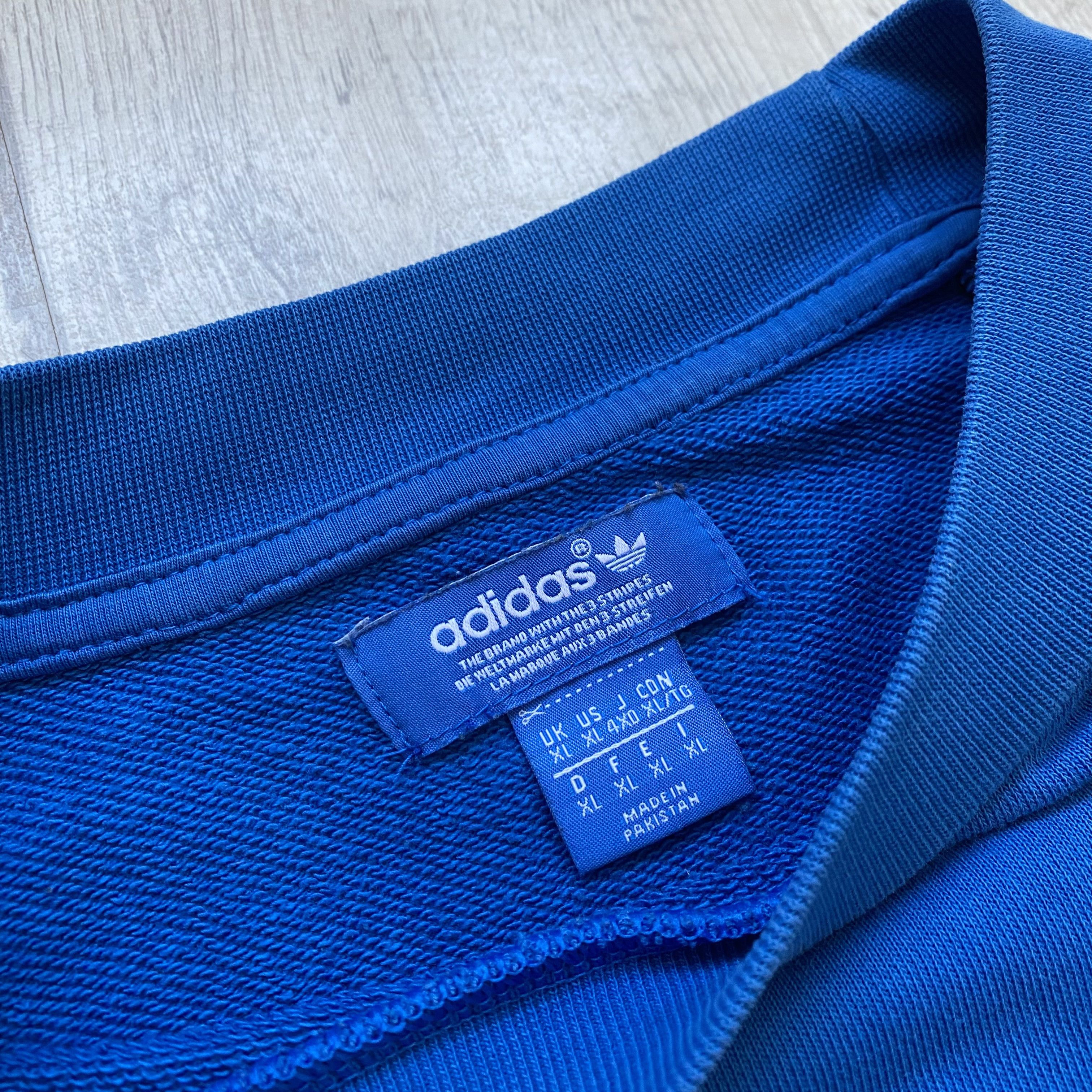 Adidas Vintage 00s Adidas baggy sweatshirt mini logo Crewneck Size US XL / EU 56 / 4 - 6 Thumbnail