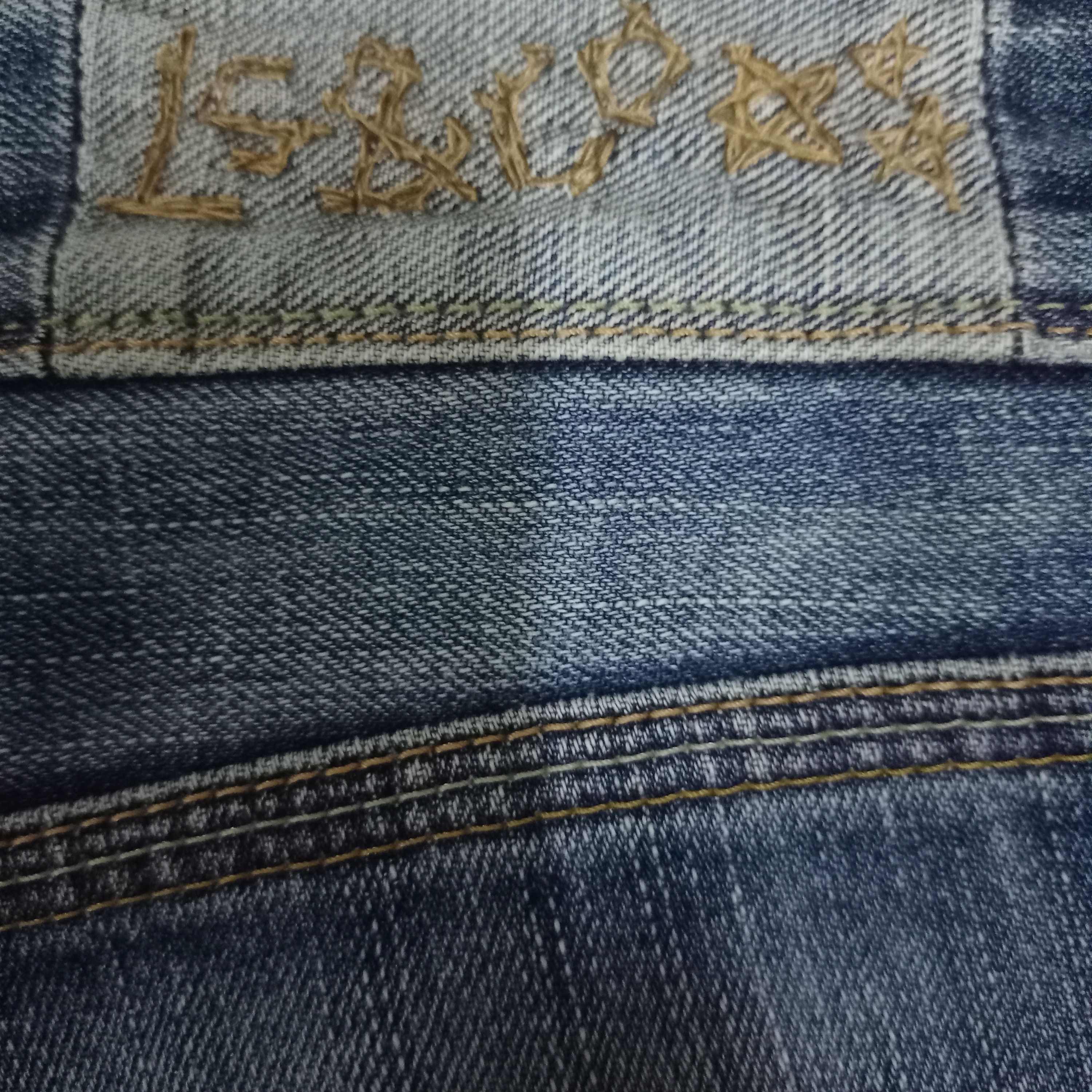 Levi's Vintage 90s Levis Japan Blue Wash Distressed Flare Jeans Size US 33 - 9 Thumbnail