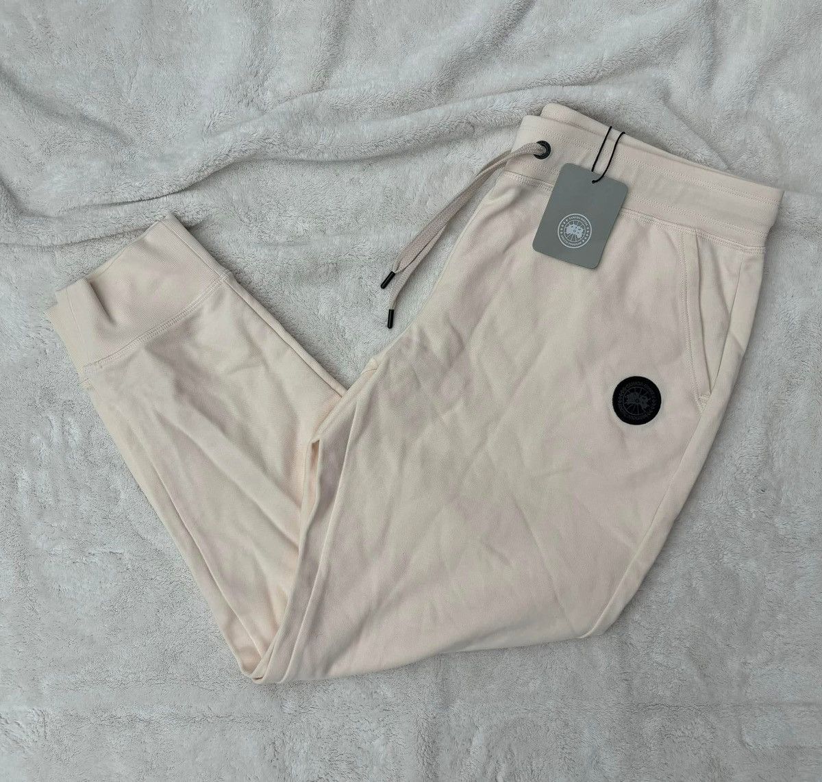 Canada Goose Canada Goose Cream/Black Label Sweatpants Size US 38 / EU 54 - 1 Thumbnail