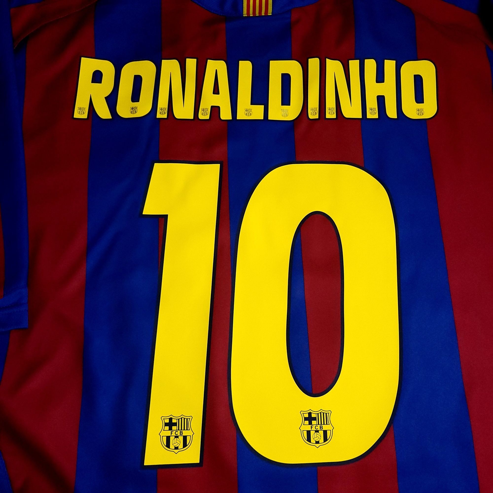 Nike Ronaldinho Barcelona 2005 2006 Soccer Jersey XL Size US XL / EU 56 / 4 - 3 Thumbnail