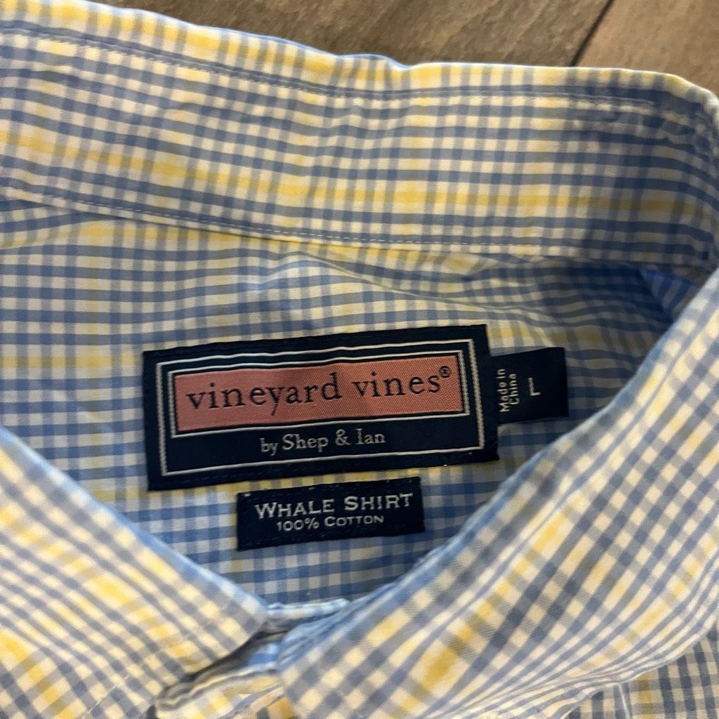 Vineyard Vines Vineyard Vines Lot of 2 Casual Buttonups Men Large Bin P-24 Size US L / EU 52-54 / 3 - 7 Thumbnail