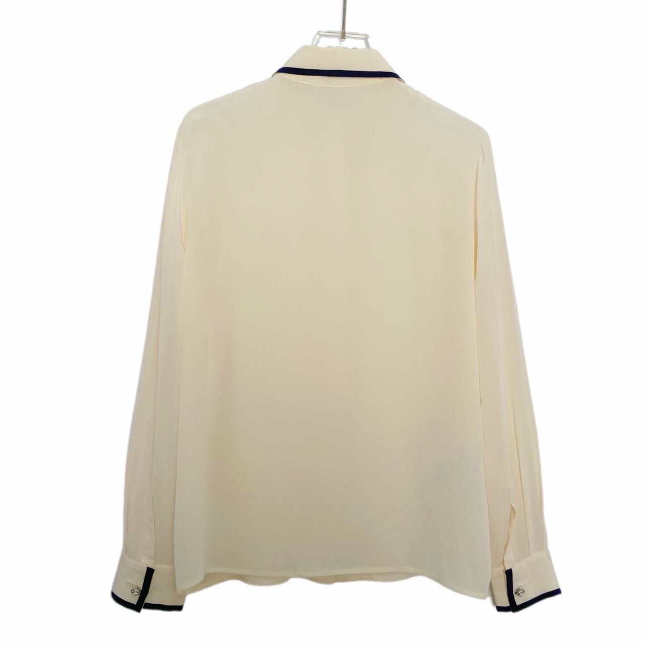 Miu Miu Miu Miu Solid Color Casual Minimalist Silk Top K26WX Size XS / US 0-2 / IT 36-38 - 4 Thumbnail