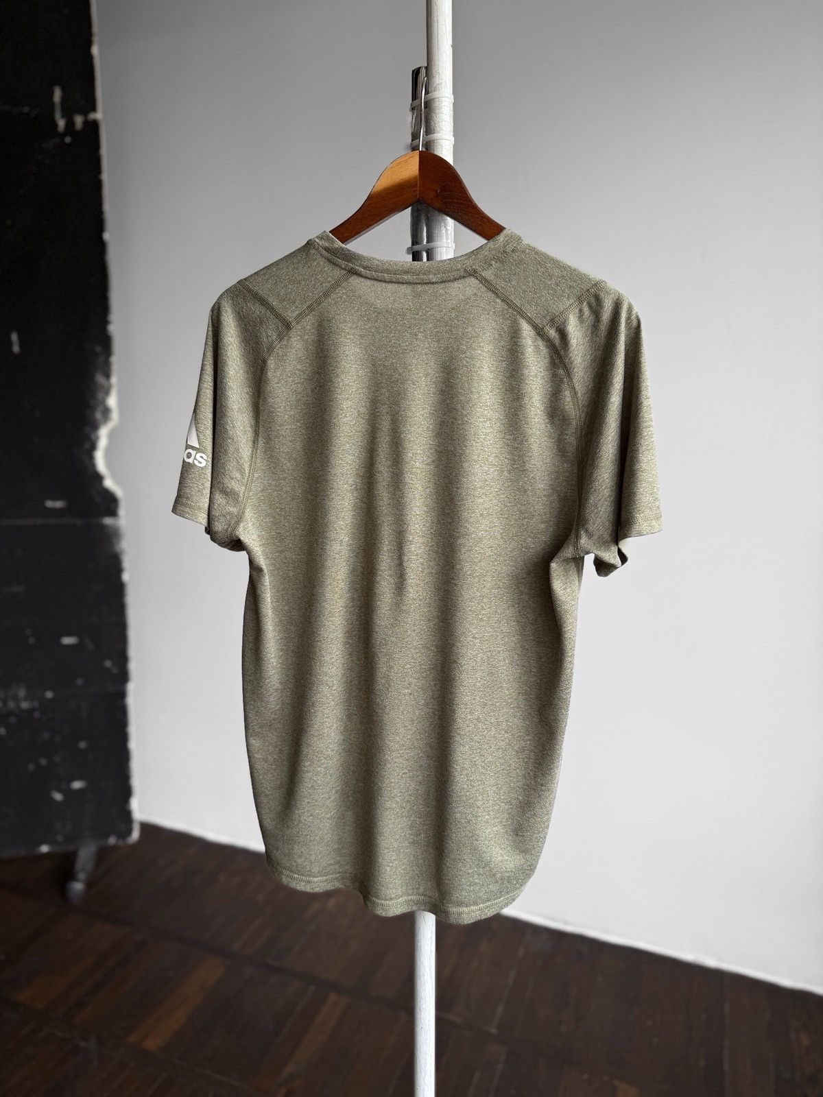 Adidas Adidas Freelift Mens Khaki Short Sleeve Sport Ultimate Tee Size US M / EU 48-50 / 2 - 4 Thumbnail