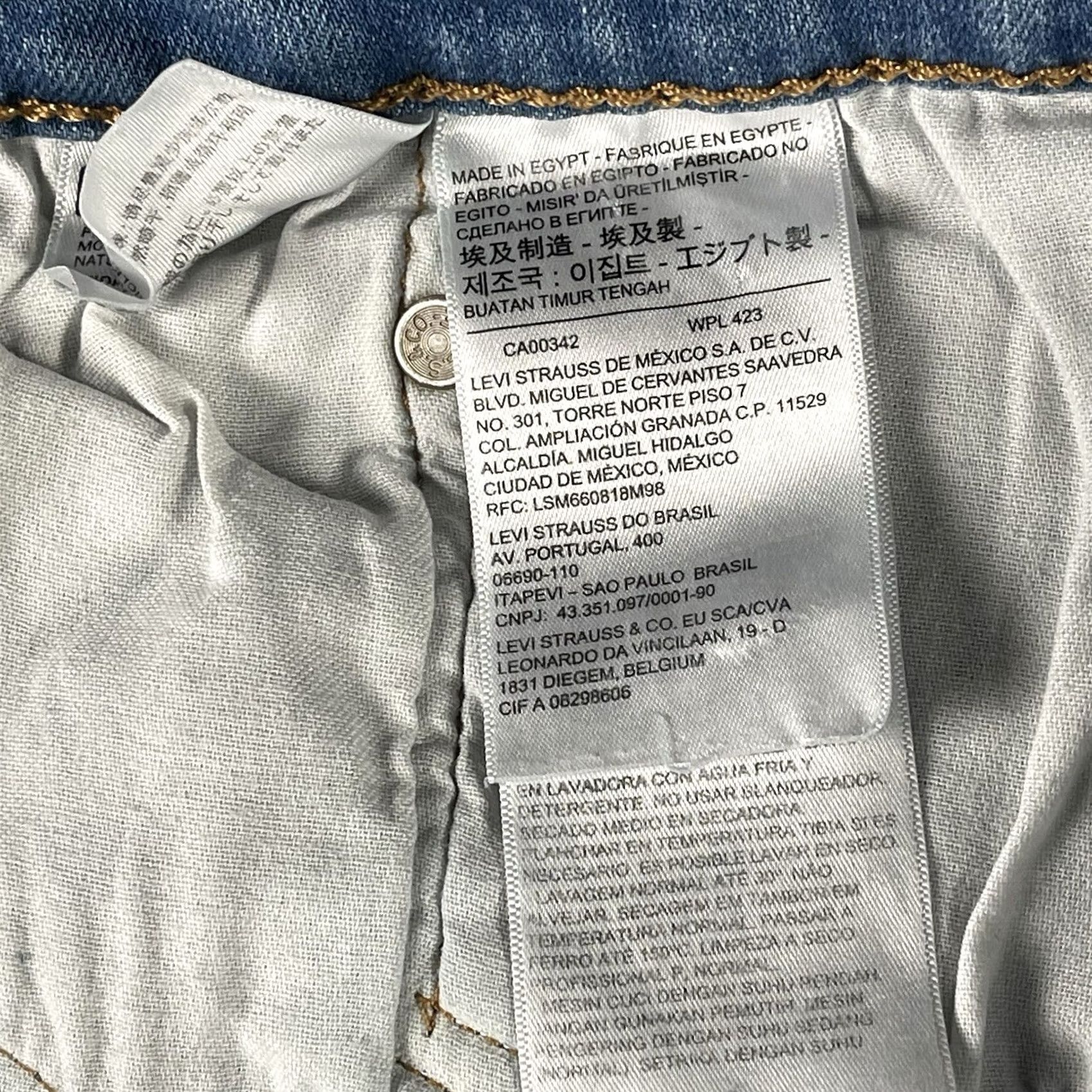 Levi's Levi's 514 Jeans Men 38x32 Light Blue Wash Distressed Straight Leg Jeans Regular Denim 5-Pocket USA 90s Grunge Rock Cowboy Vintage: No Men Size US 38 / EU 54 - 7 Thumbnail