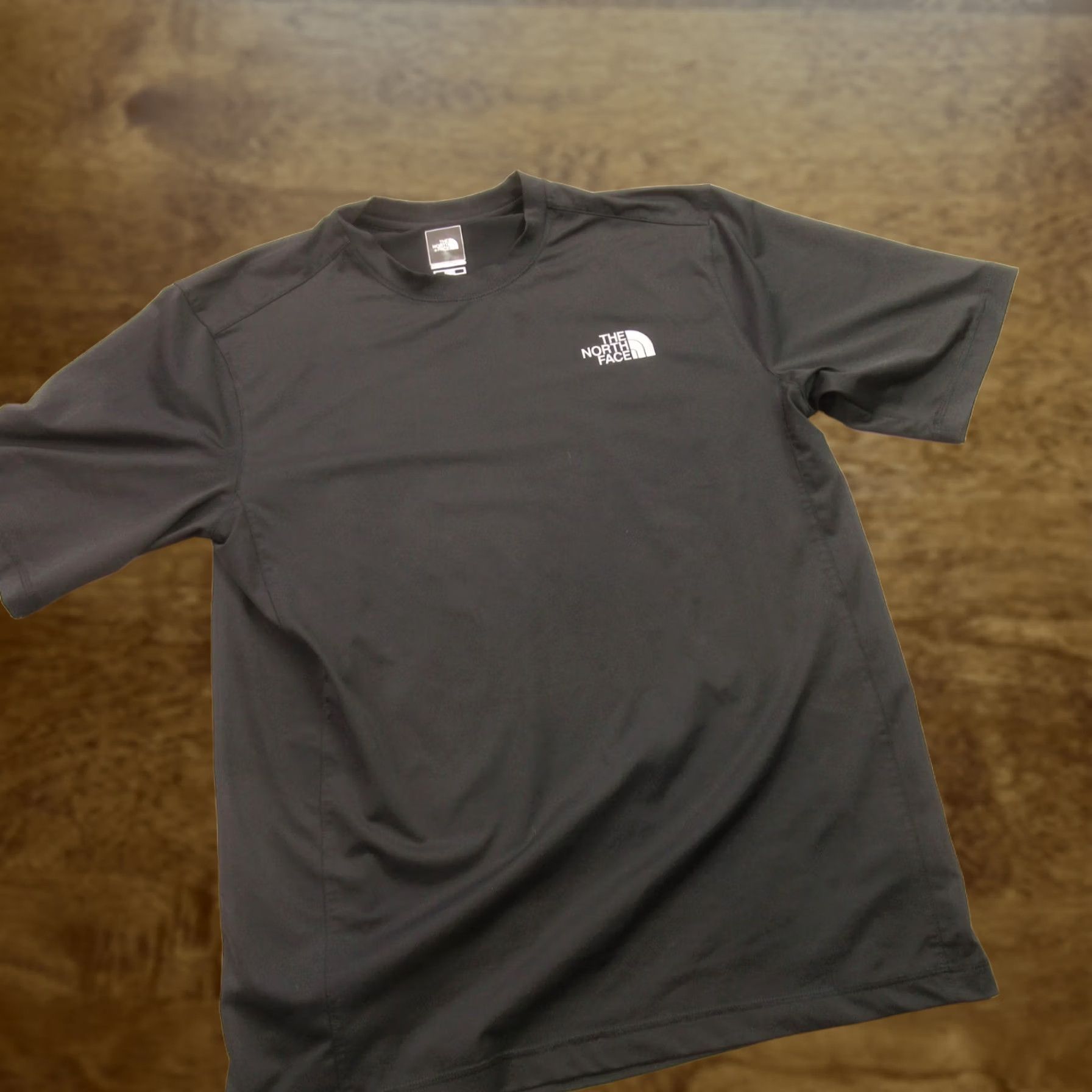 The North Face The North Face Shirt Mens Medium Short Sleeve Black Crew Neck Lightweight Casual Size US M / EU 48-50 / 2 - 1 Thumbnail