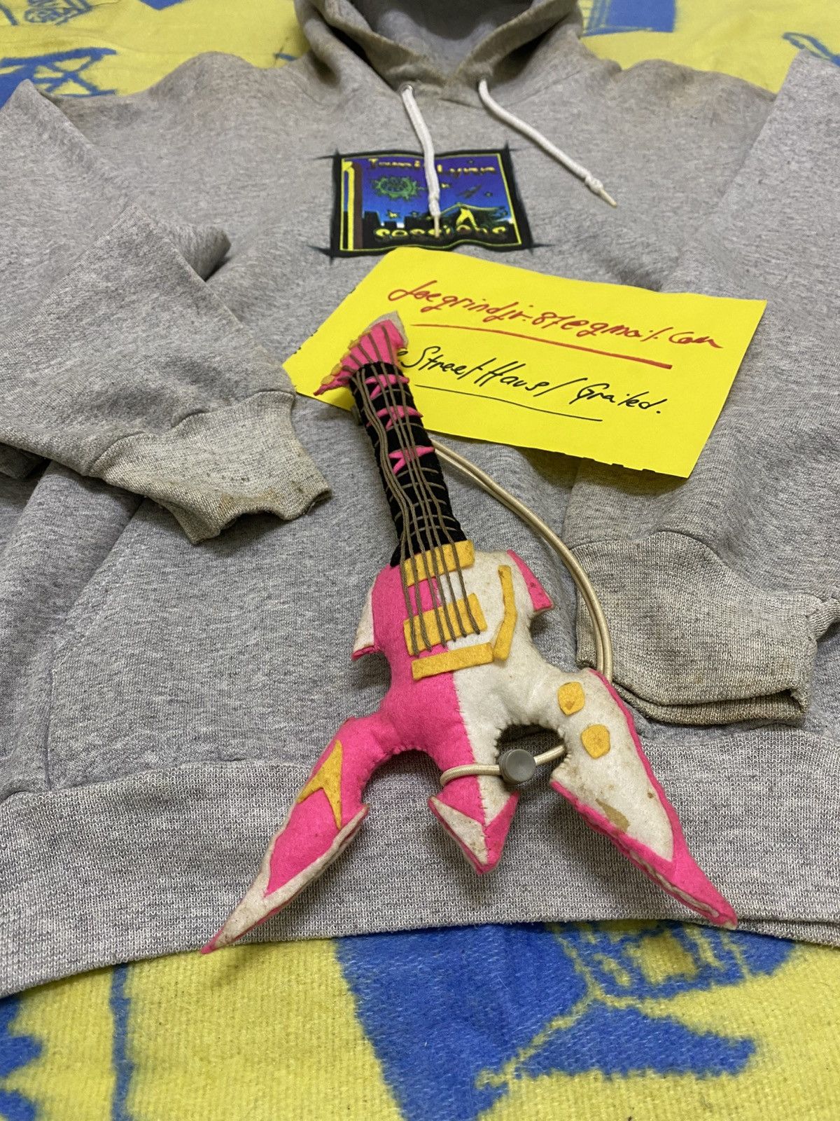 Sessions × Vintage Vintage SESSIONS Streetwear X JAMIE LYNN Hoodie Size US L / EU 52-54 / 3 - 22 Thumbnail
