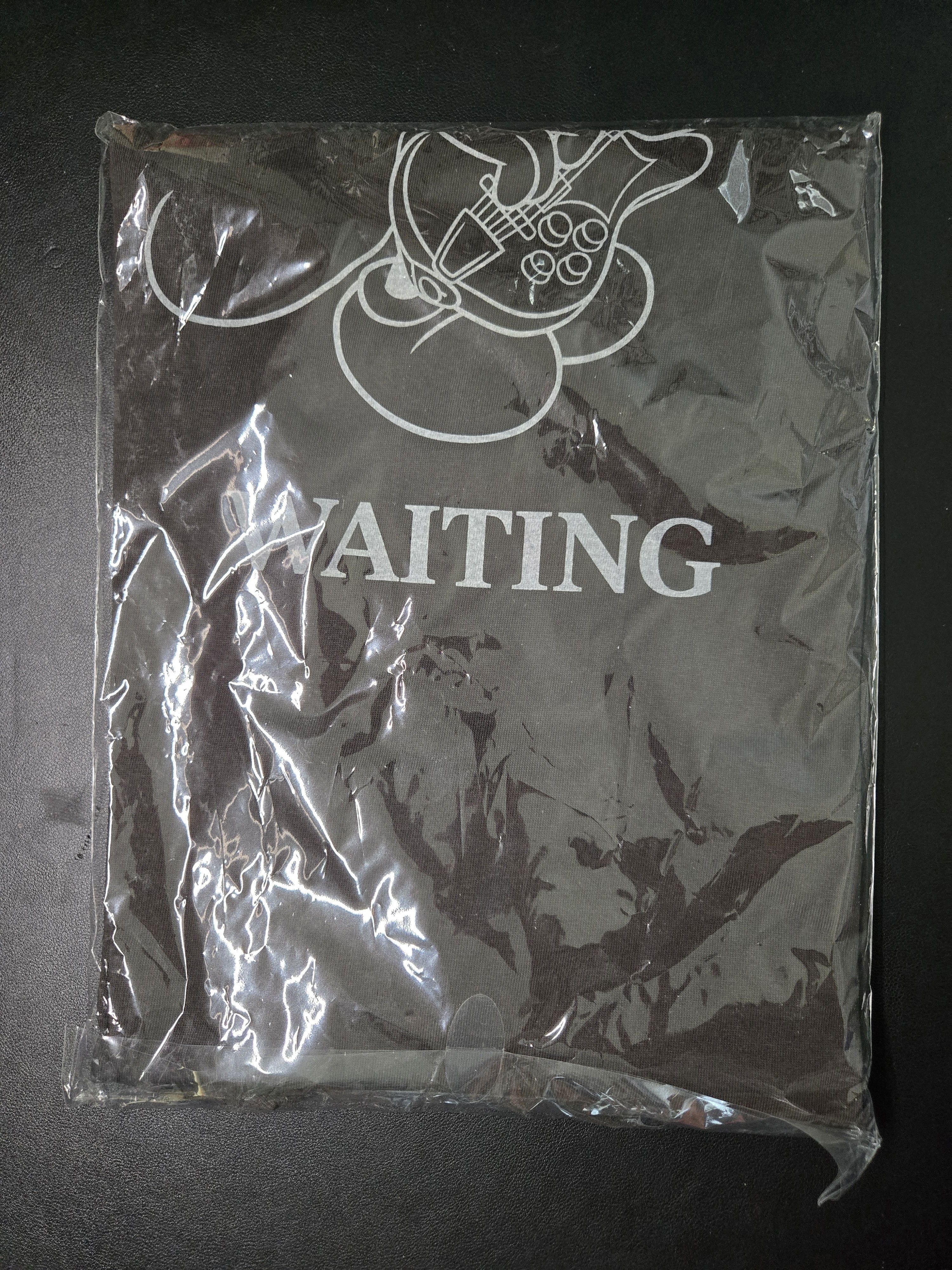 FDMTL Disney Collection T shirt Mickey WAITING size XL