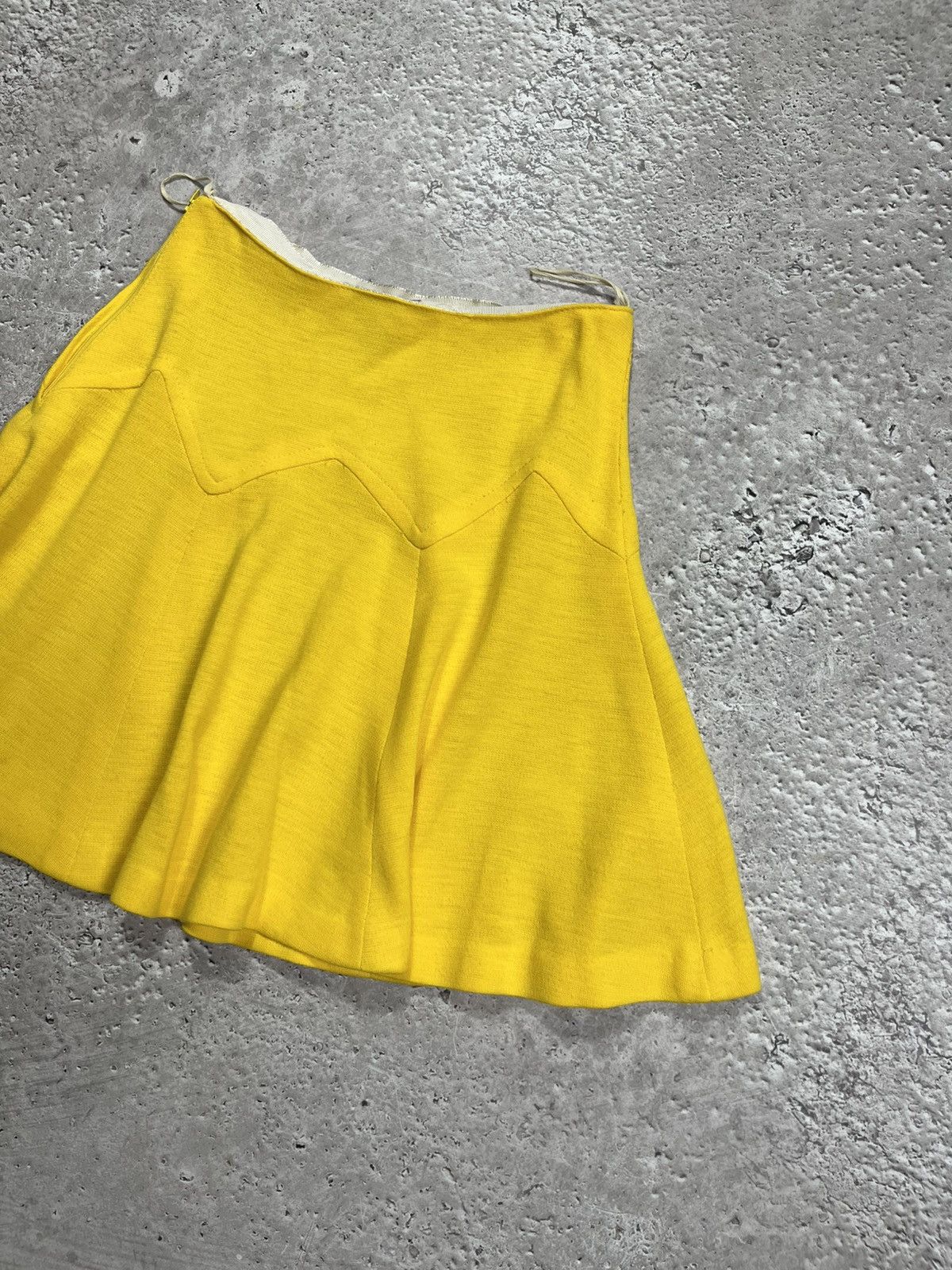 Vintage Vintage 60s Yellow Mini Skirt Ginger London Courtelle UK 24 Size 25" / US 0 / IT 36 - 14 Thumbnail