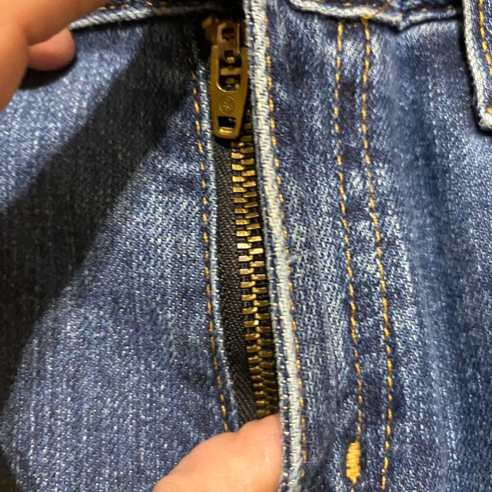 Denime AG Adriano Goldschmied Jeans Women's Slim Straight Blue Denim Dark Wash 26 5-Pocket Design Button Zipper Mid Rise Adult Regular Jeans Womens BB Size 26" / US 2 / IT 38 - 7 Thumbnail