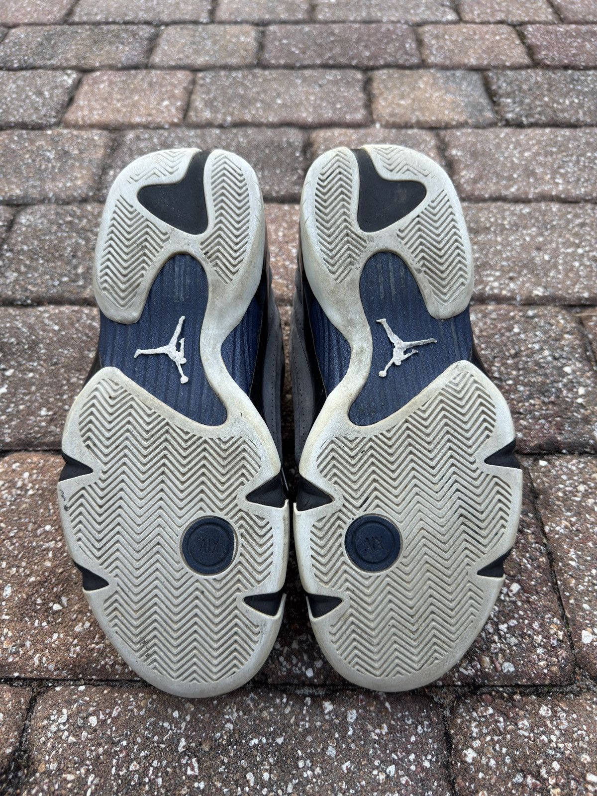 Jordan Brand Graphite 14 Retro Jordan (2011) Size US 11 / EU 44 - 6 Thumbnail
