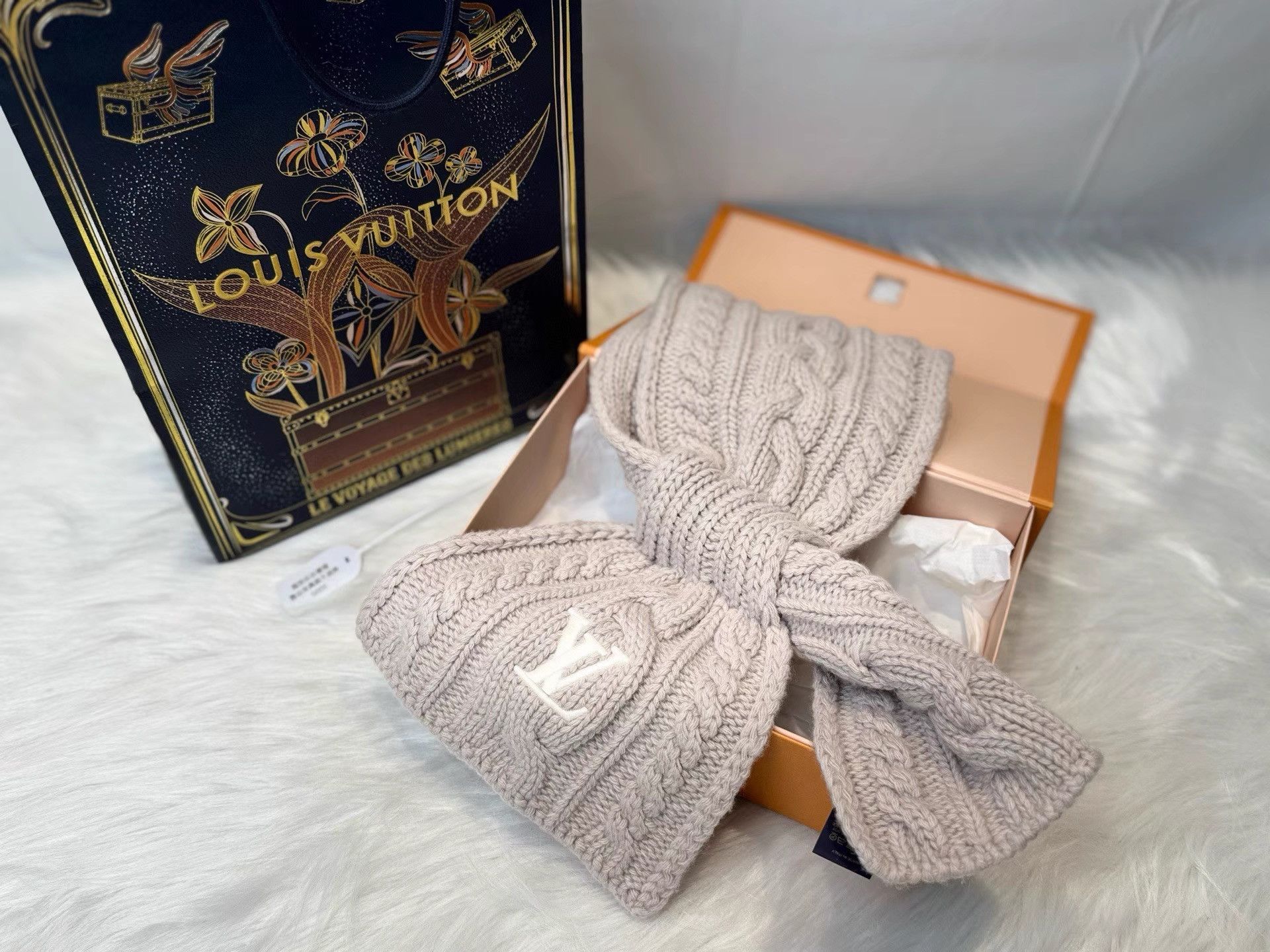 Louis Vuitton LV Only LV Mini Cable Scarf K36 Size ONE SIZE - 5 Thumbnail