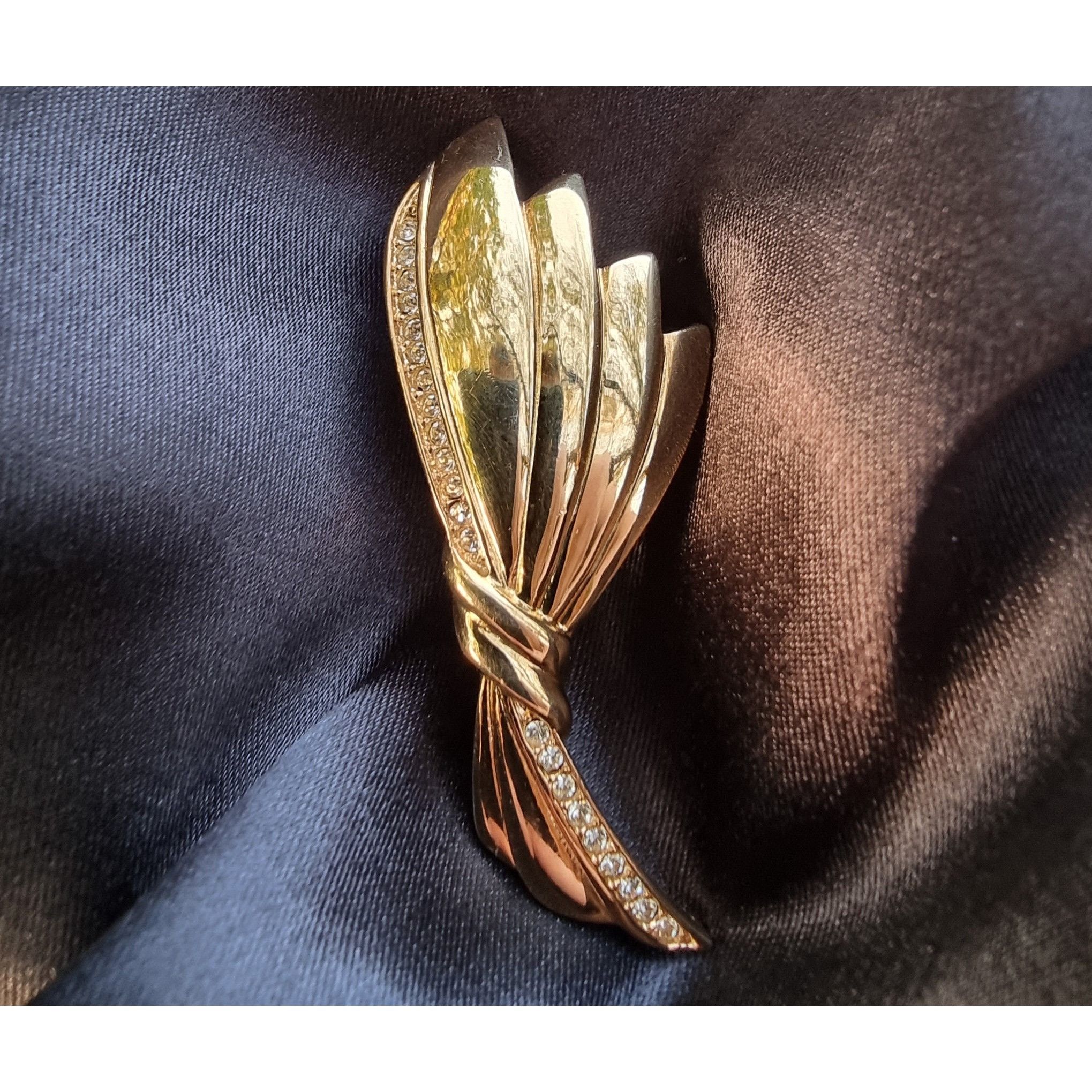 Other Vintage Ribbon Gold Tone 1990s Brooch Pin Size ONE SIZE - 1 Thumbnail