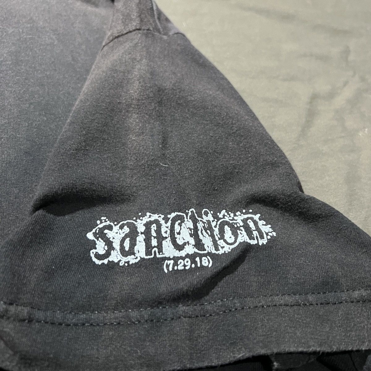 Band Tees Sanction Tee 2XL Thrashed Faded DAZE RECORDS Metalcore Size US XXL / EU 58 / 5 - 4 Thumbnail
