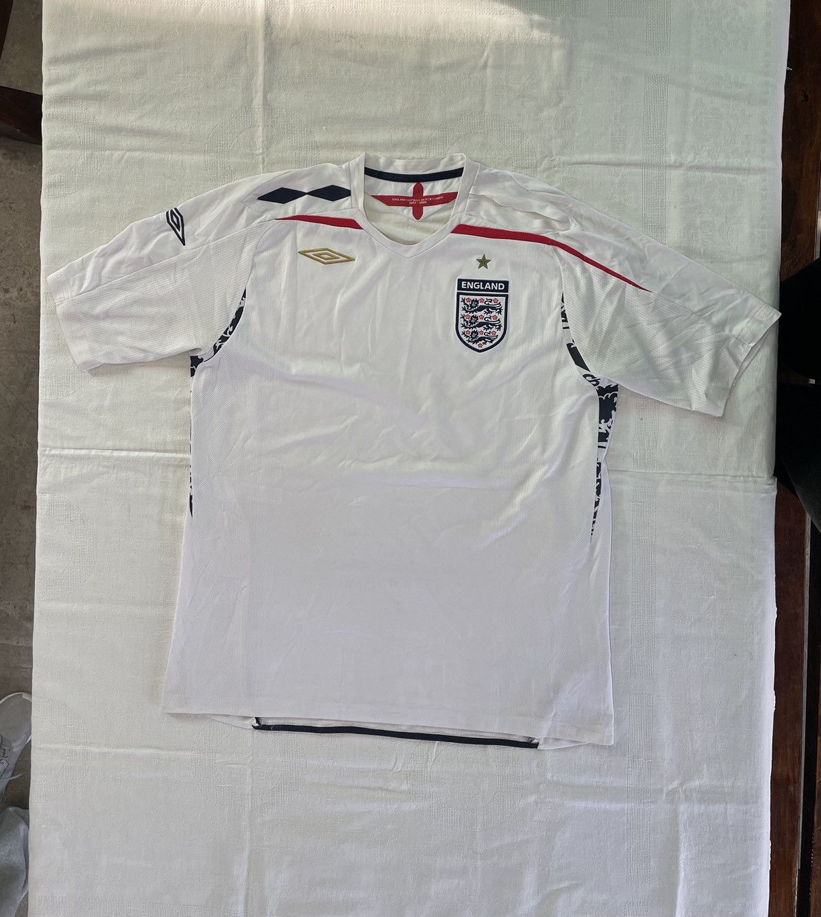 Umbro England Football Jersey Mens Large White Umbro 2007-2009 Size US L / EU 52-54 / 3 - 1 Thumbnail