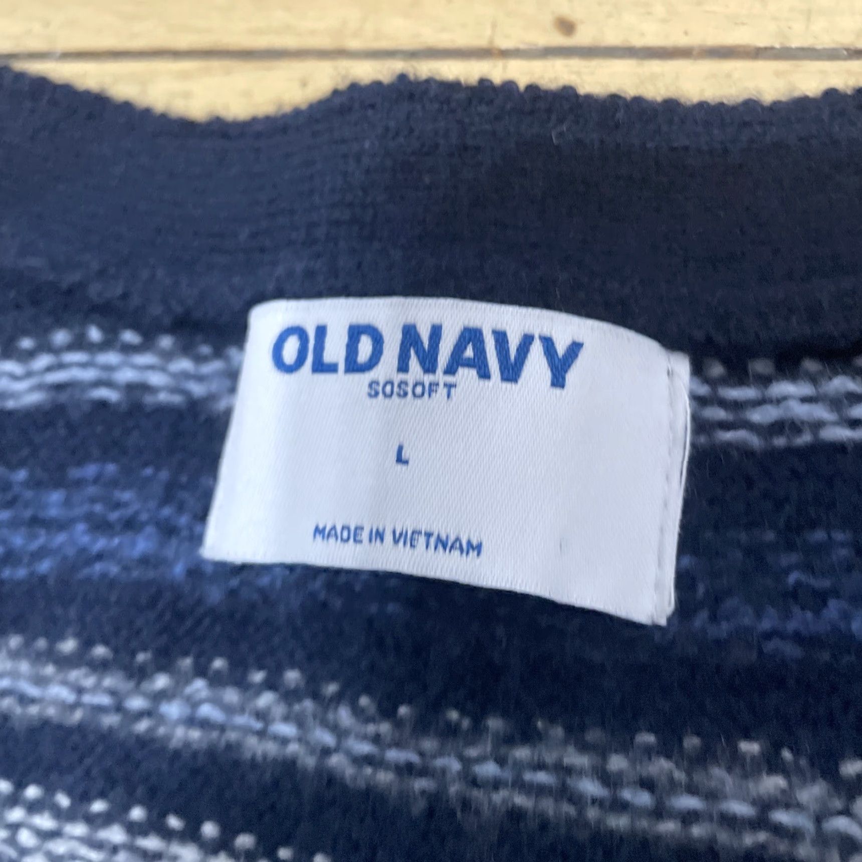 Old Navy Old Navy Sosoft Sweater Men L Blue Stripe Preppy Academia Knit Cardigan Vest 42" Size US L / EU 52-54 / 3 - 7 Thumbnail