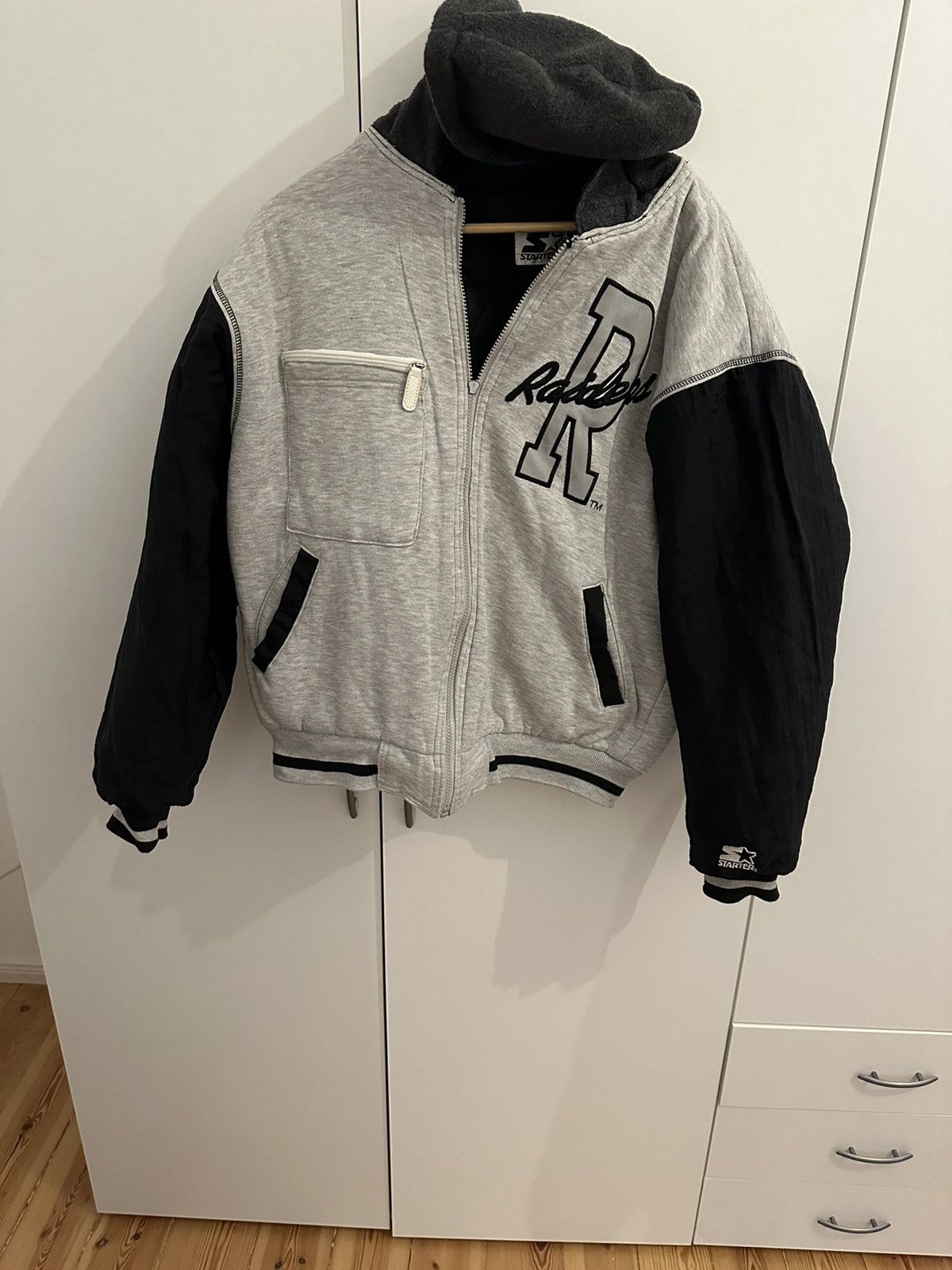 Starter Starter Jacke Los Angeles Raiders Size XL NFL Starter JACKET Size US XL / EU 56 / 4 - 1 Thumbnail